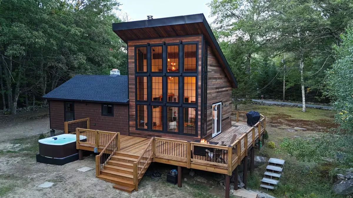 Modern Chalet by Mt. Sunapee