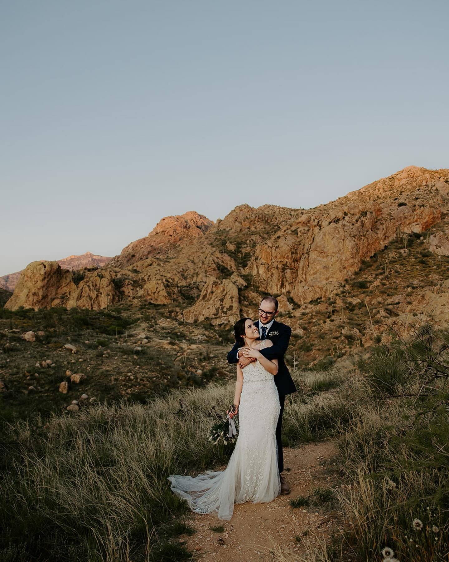 Erica and Aidan&rsquo;s Catalina State Park elopement was filled with intentional, heartfelt moments &mdash; handwritten vows, a desert sunset picnic, and a quiet bench to sit and soak it all in. 🌵🖤

And of course, their beloved cat wasn&rsquo;t fa
