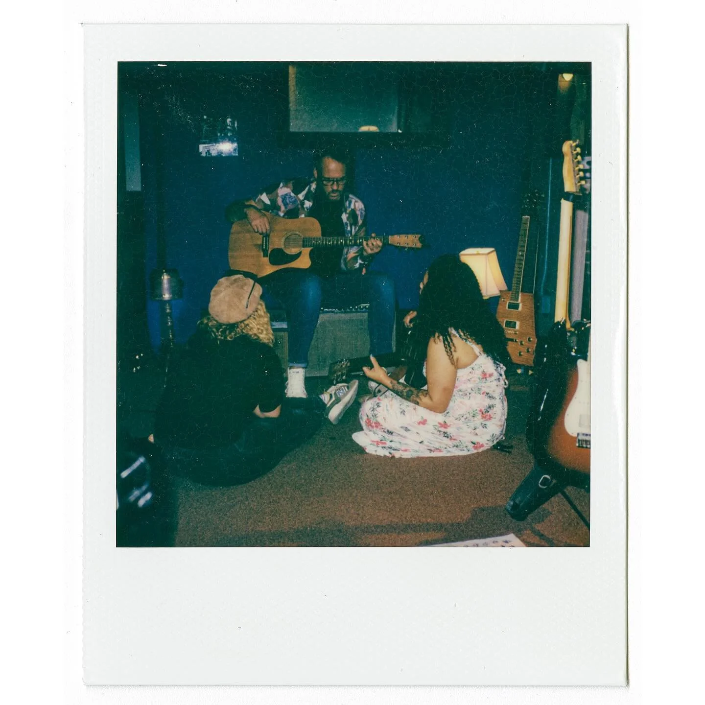 American Polaroids Series #6
.
.
.
.
.
.
.
#polaroid #sx70