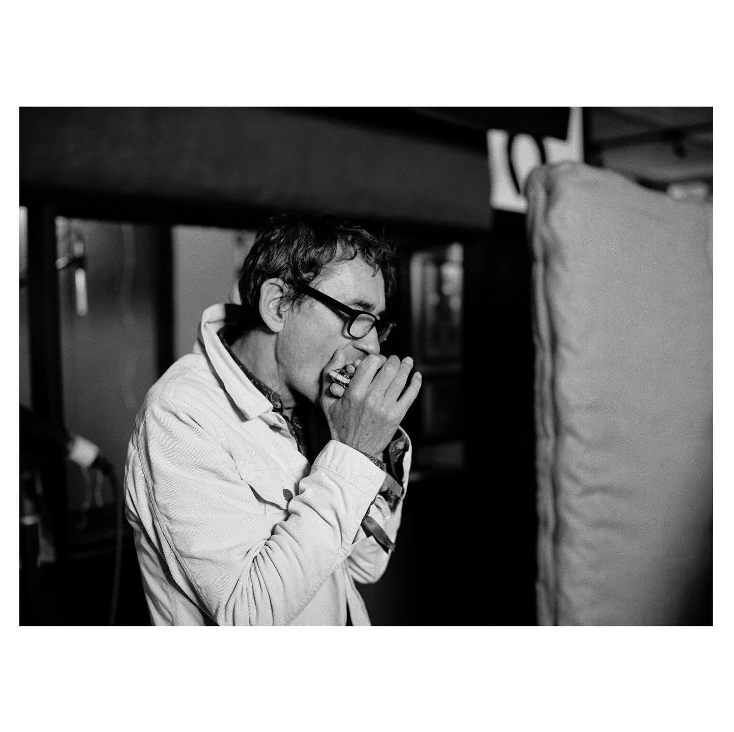 A man full of great stories - The inspiring Clive Mellor.
.
.
.
.
.
.
.
.
#harmonica #muscleshoalssoundstudio #famerecordingstudios #thecitywinery