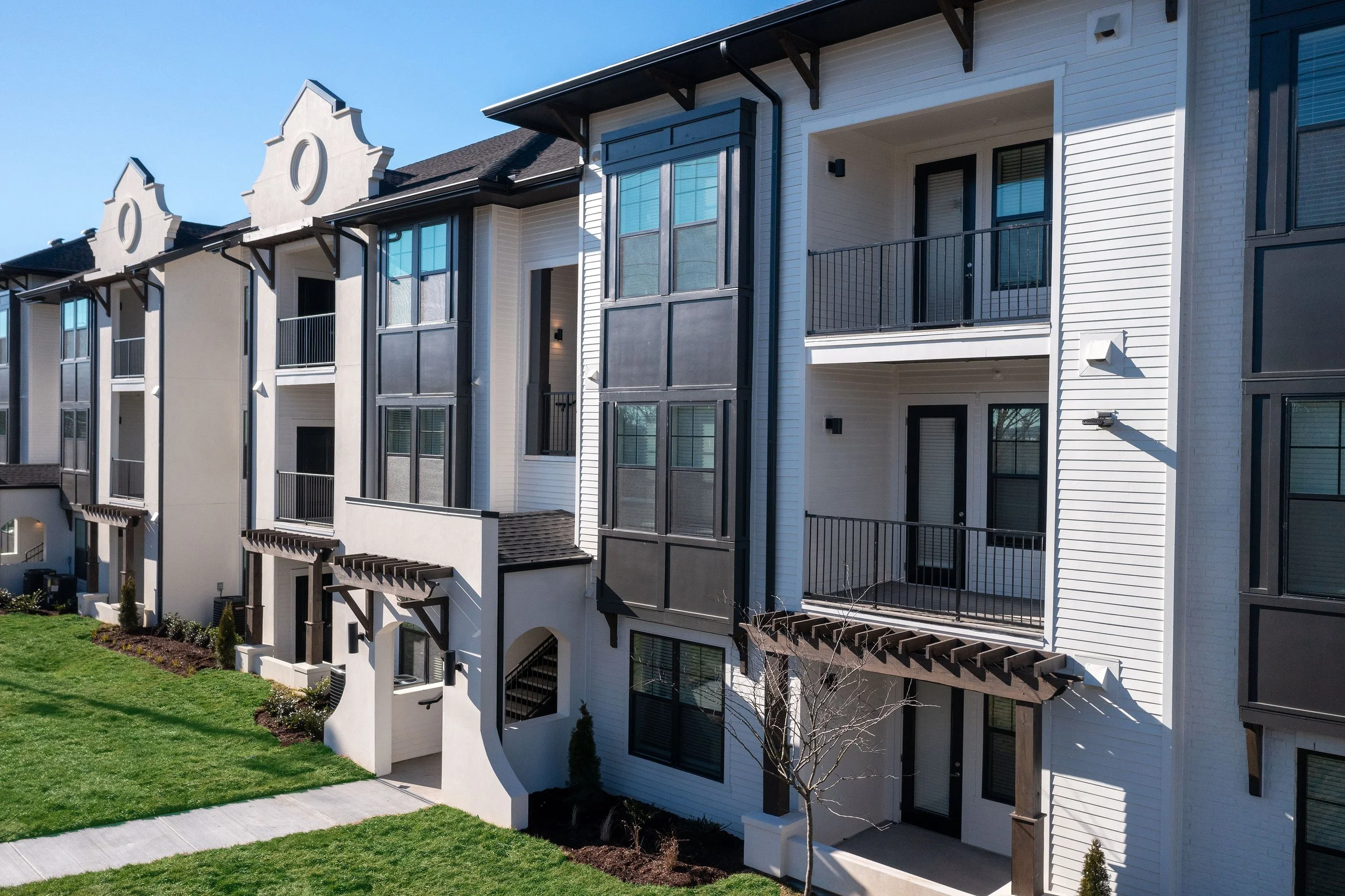 Gallery + Virtual Tours — Hobson Flats Apartments in Nashville, TN