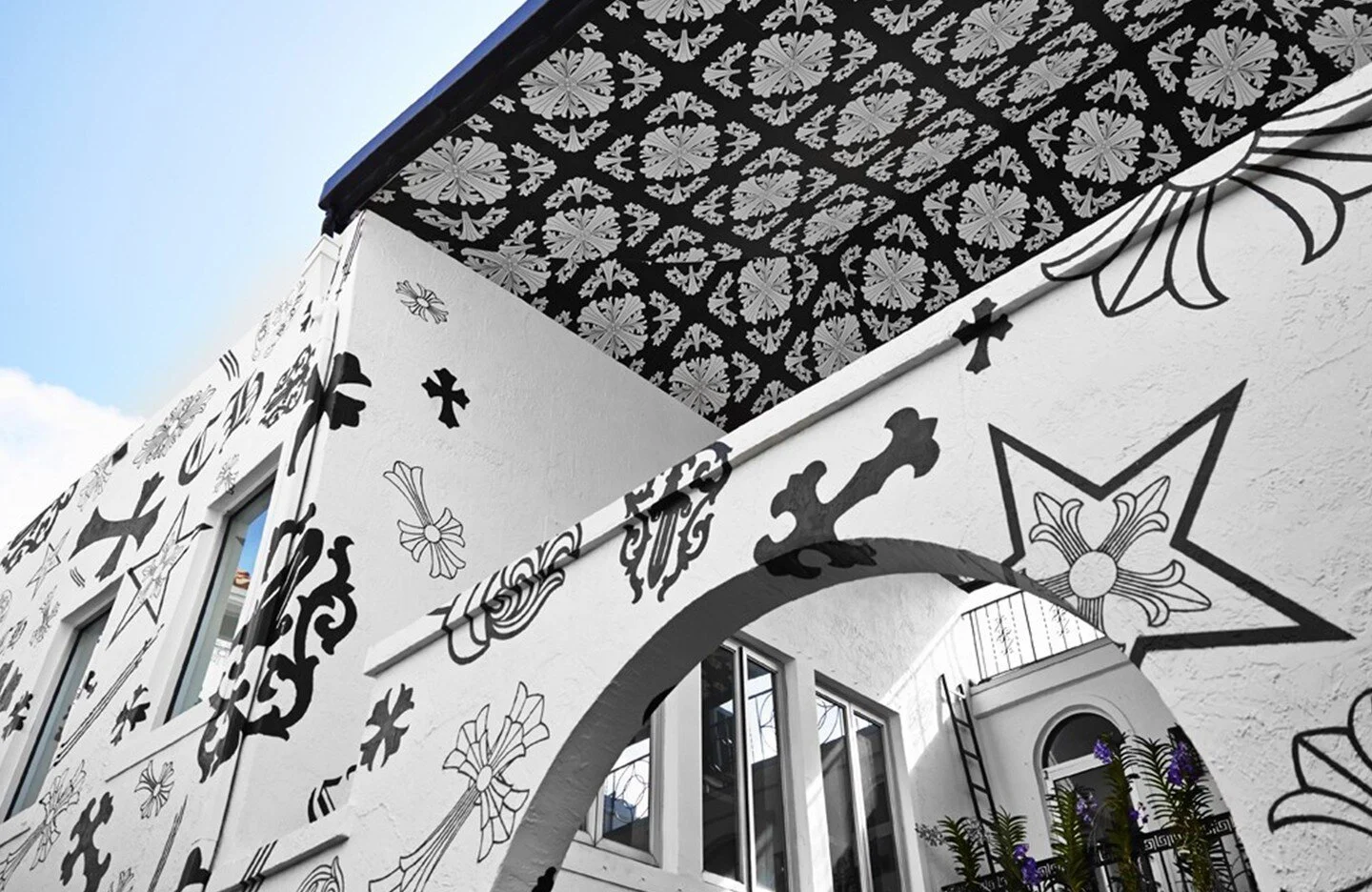 Wrapping up your holiday shopping this weekend? Be sure to check out our team's amazing work at @chromeheartsofficial in Miami's Design District, where we flipped the brand's vision to a whole new perspective.