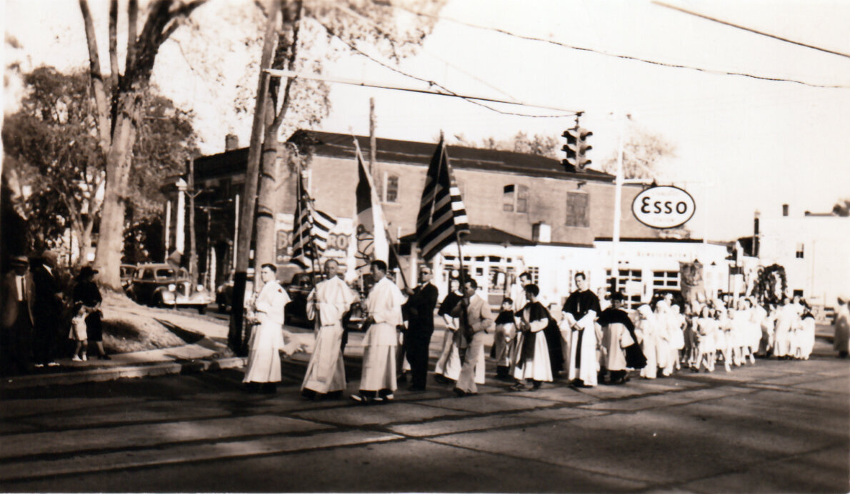  The front of the procession 