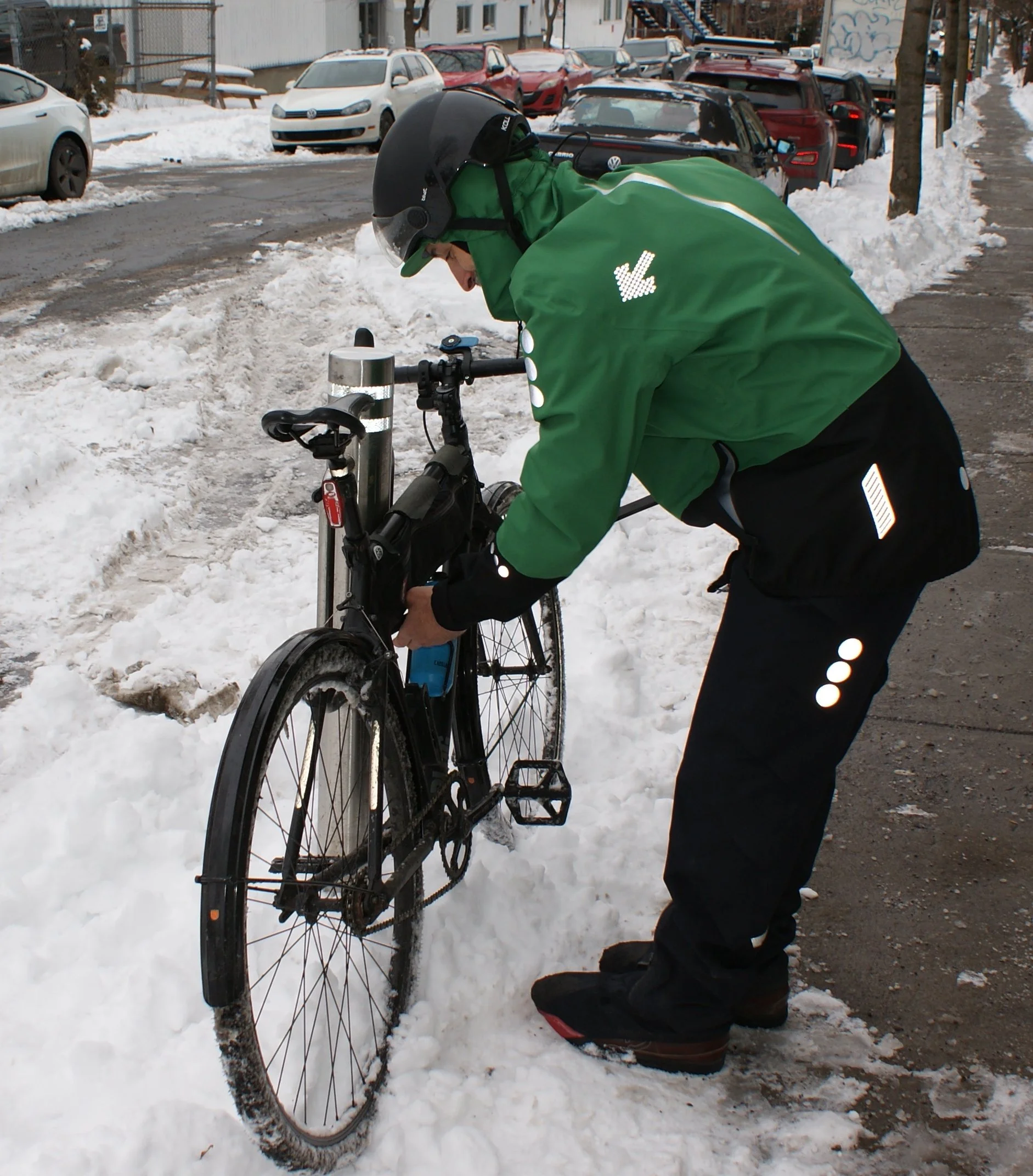 winter bike vest green.JPG