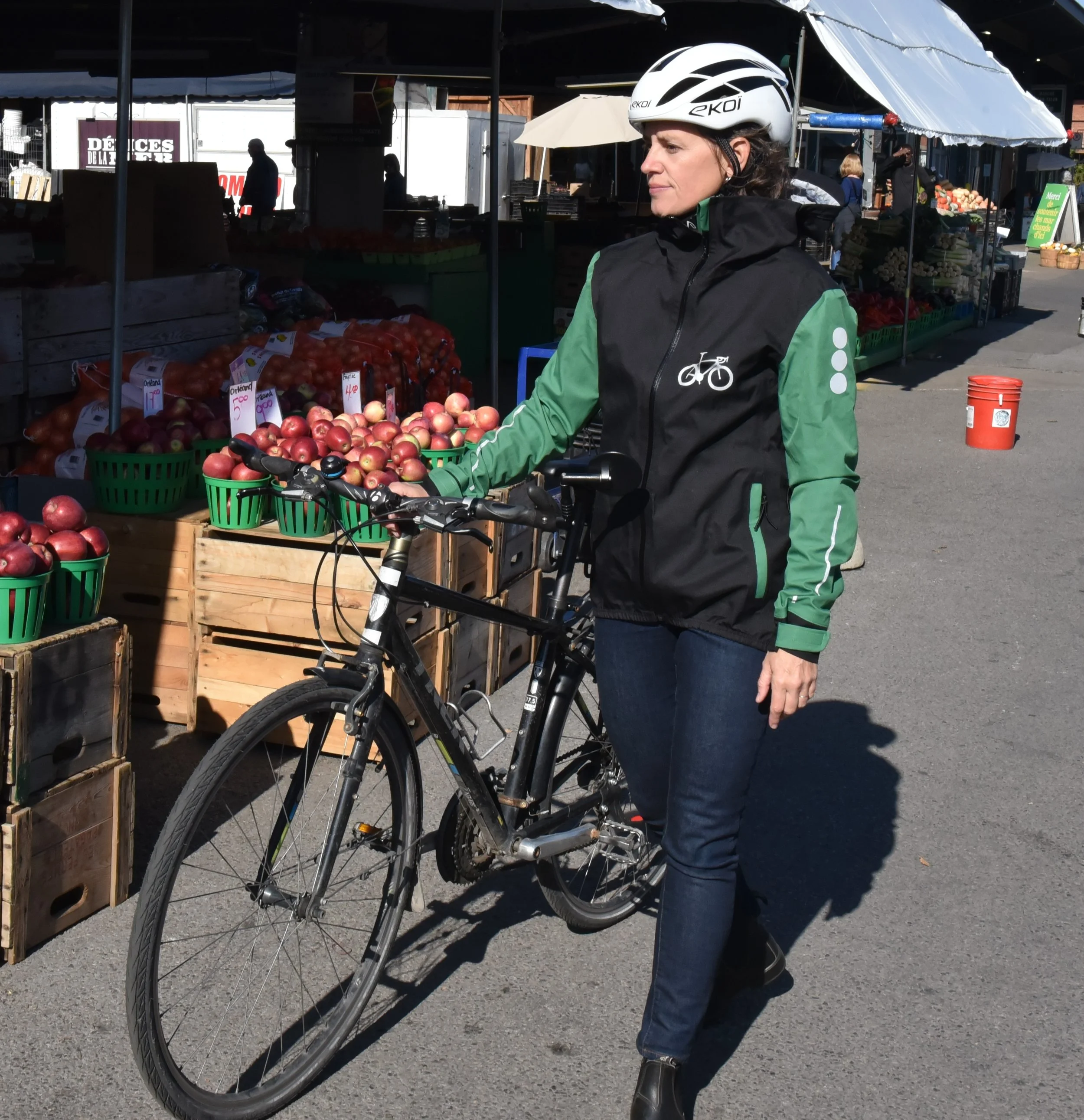 Geneviève veste waterproof with zipper.JPG