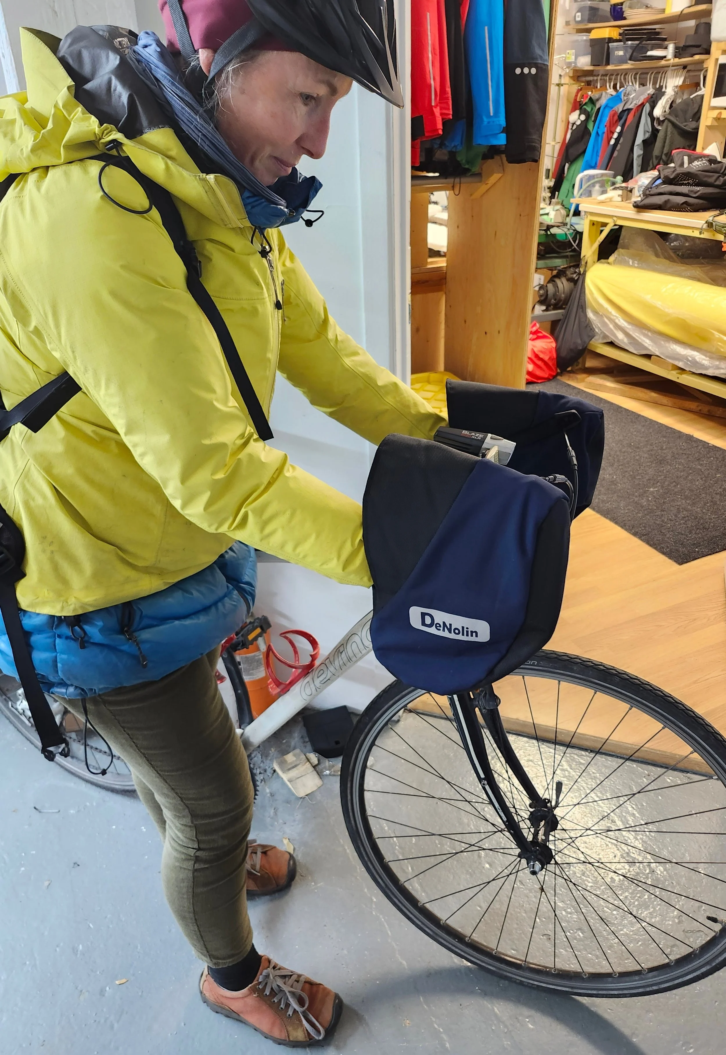 Moufles d'hiver de guidon de route ou gravel/ Winter barmitts for road and gravel bike (avec fourrure, with synthetic fur)