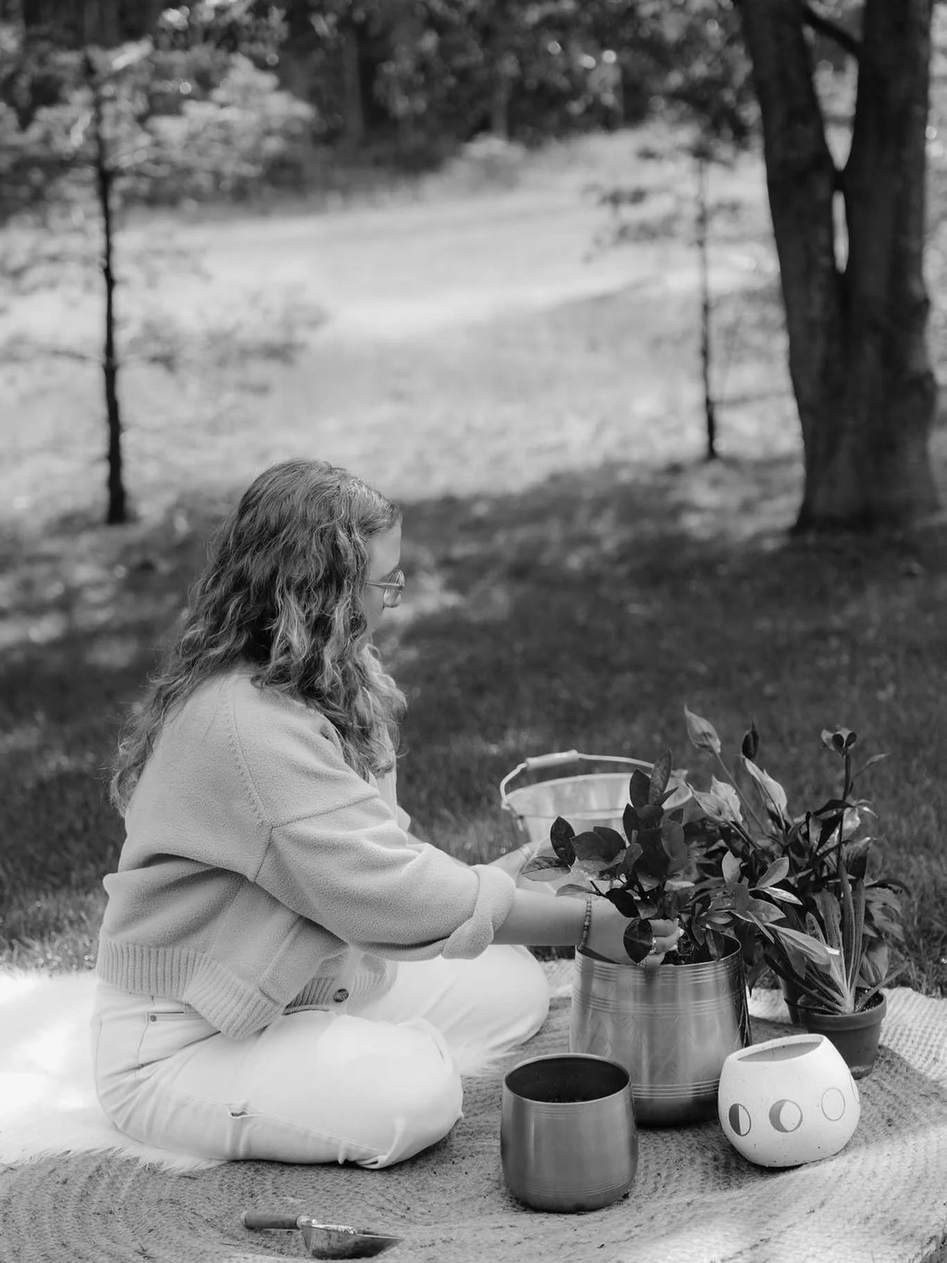 Honouring a loved one and helping the planet can go hand in hand. 🌍💡

Cremation is common now, but many don&rsquo;t realize that pure &lsquo;ashes&rsquo; aren&rsquo;t great for the earth. We&rsquo;re changing that. Every AWAKE memorial kit lets you