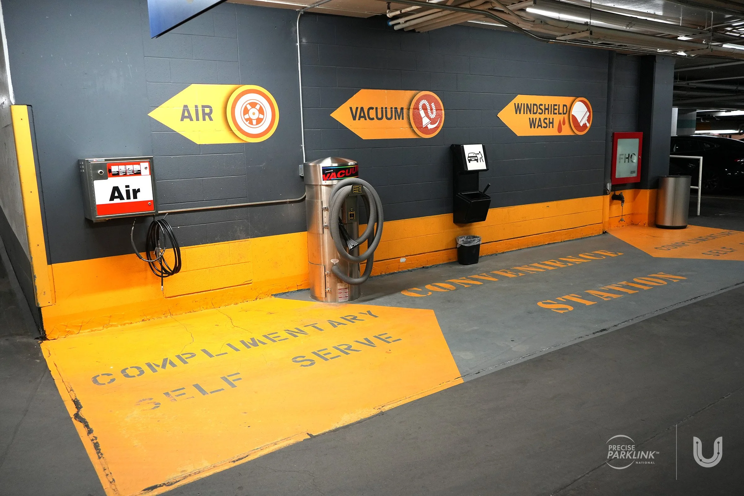 Tire air pump station at 200 King Street West