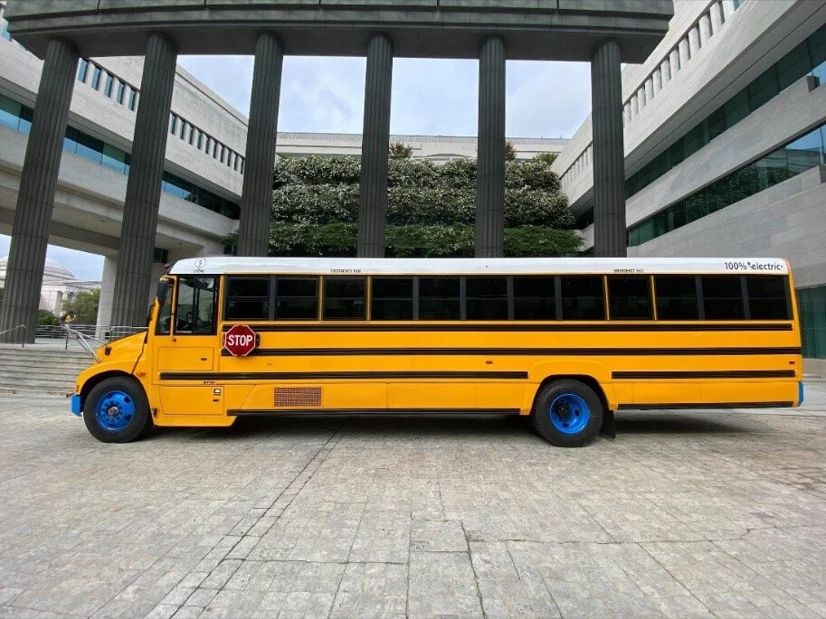 Group of Nonpartisan Leaders Recommends Electric School Buses