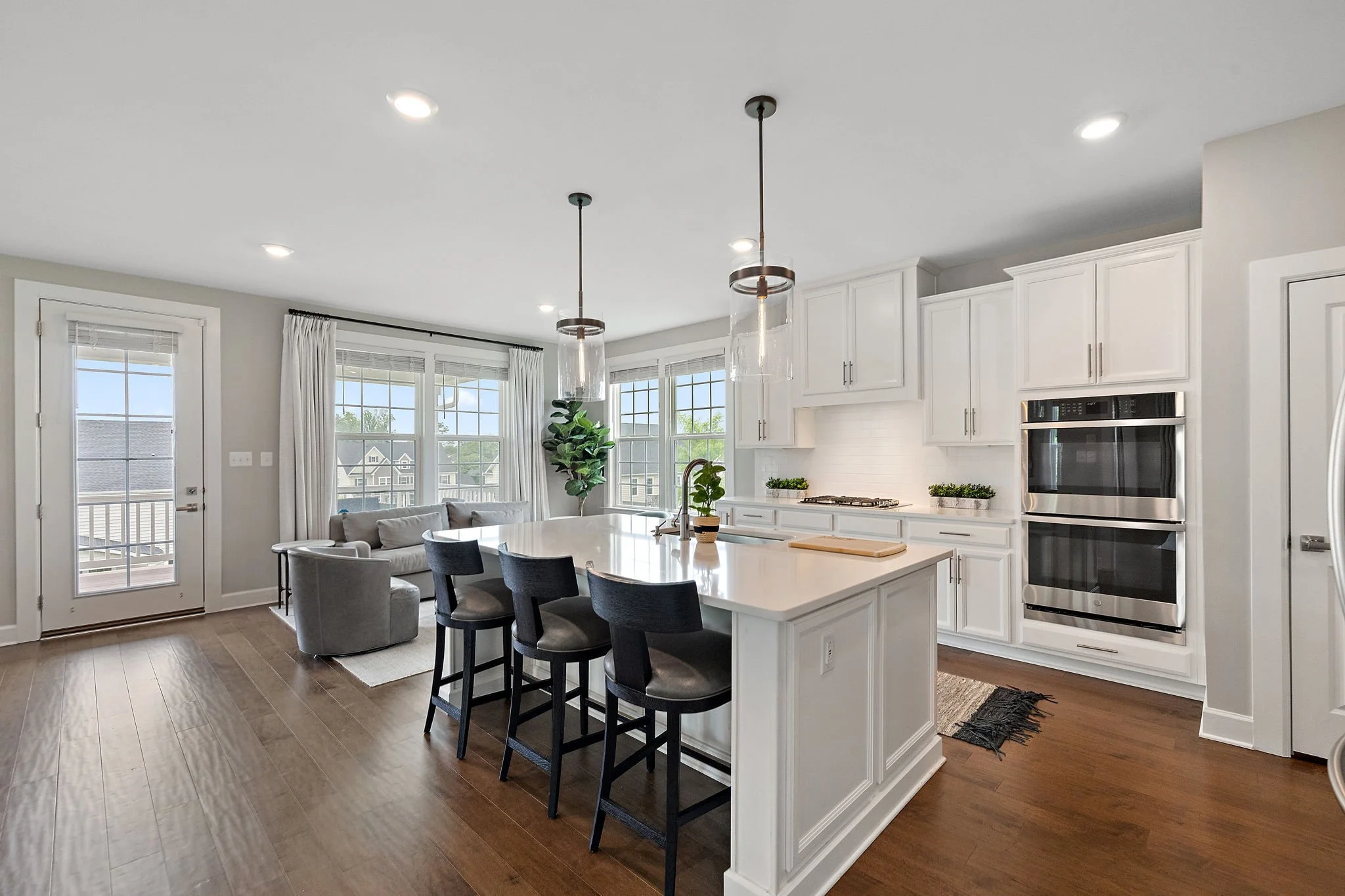 Closing Costs for Buyers: Average Cost &amp; What to Expect