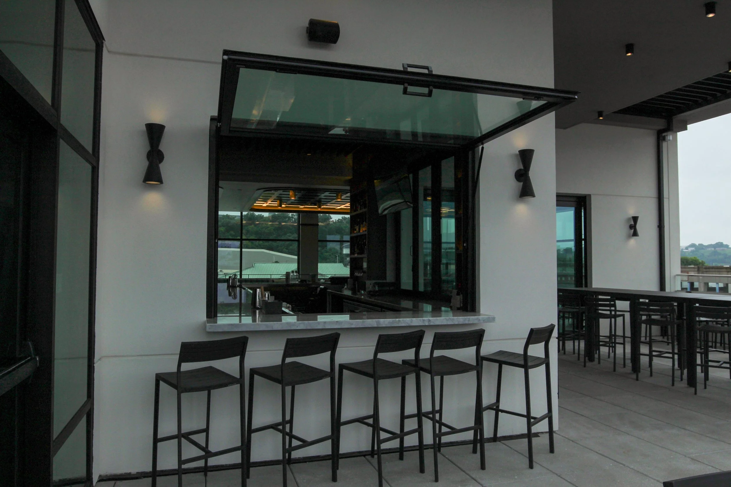 Embassy Suites by Hilton is a 7th floor remodel and renovation by P&C Construction in downtown Chattanooga, TN of their top floor restaurant, kitchen, bar, and outdoor patio, as well as first floor training facilities and more.