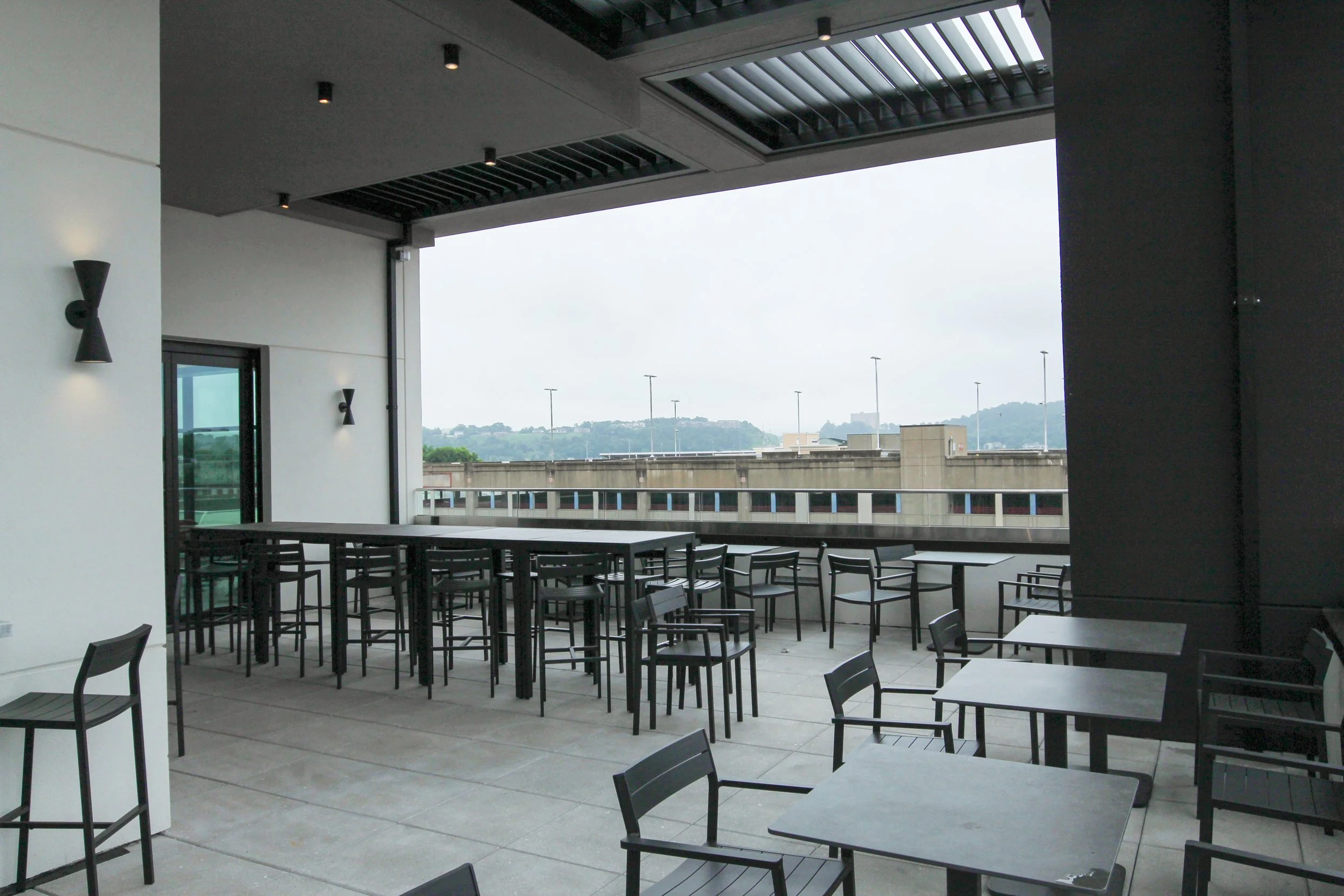 Embassy Suites by Hilton is a 7th floor remodel and renovation by P&C Construction in downtown Chattanooga, TN of their top floor restaurant, kitchen, bar, and outdoor patio, as well as first floor training facilities and more.