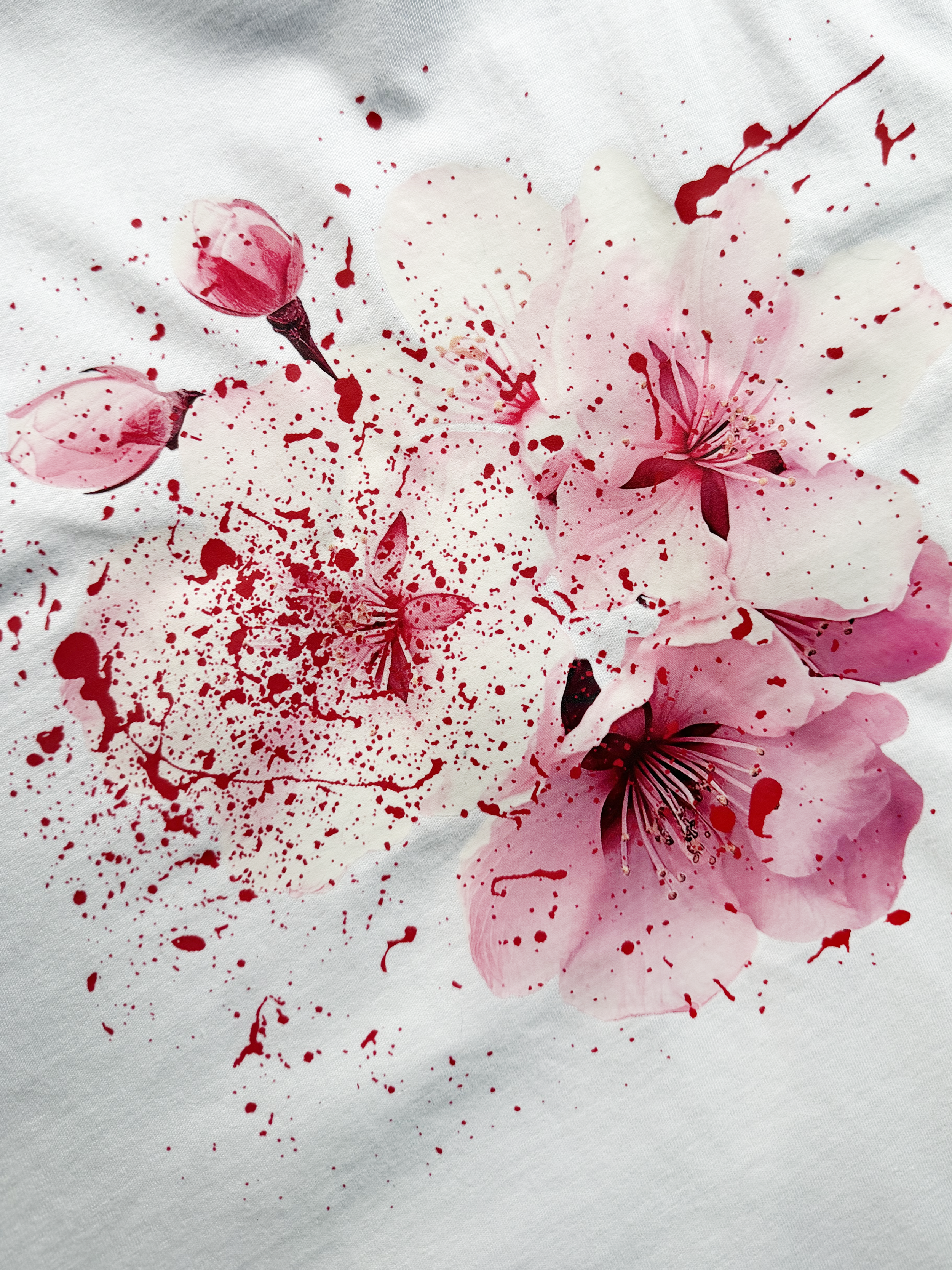 WHITE TEE-DETAILS3.png