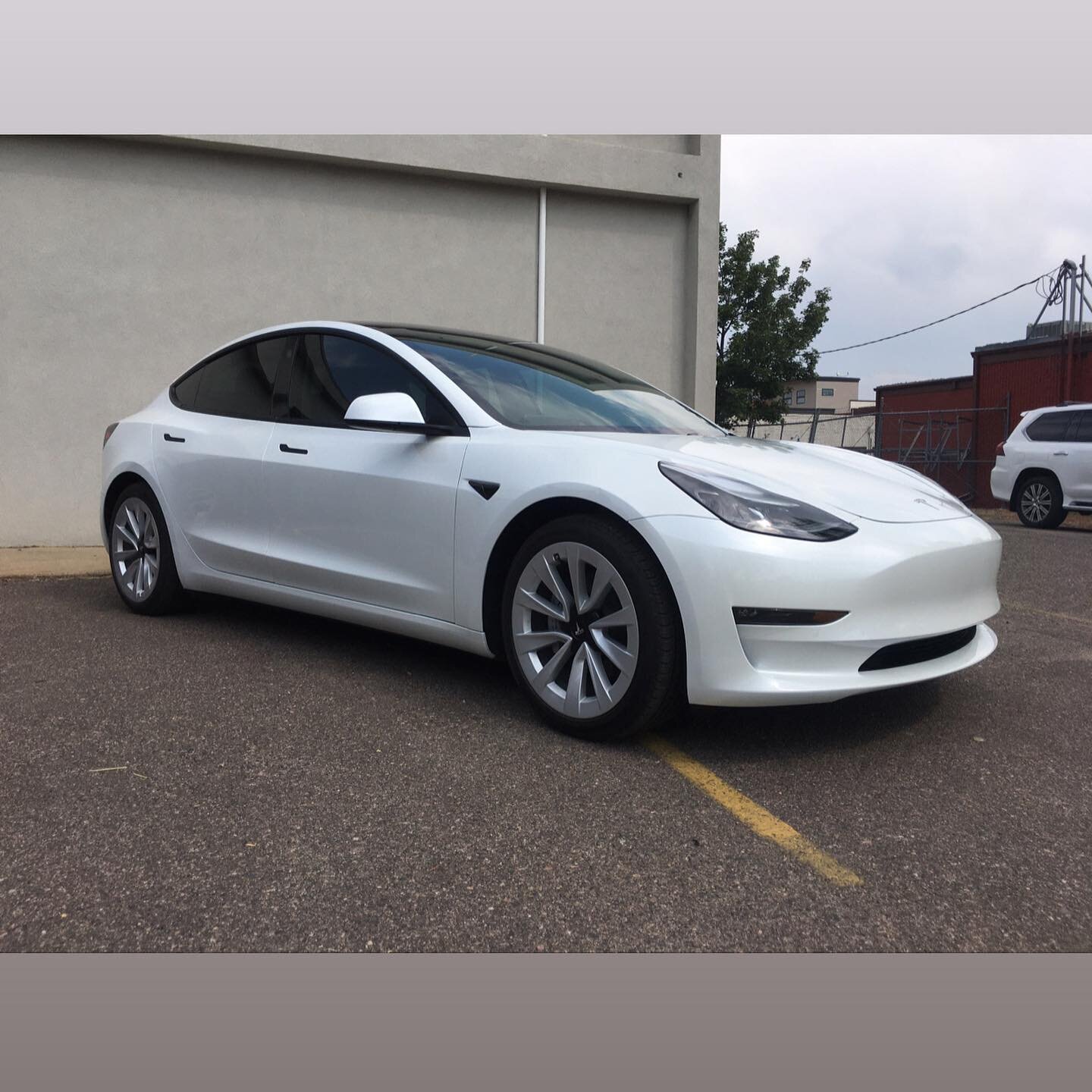 Here&rsquo;s today jobs. Finished the model 3 for full ceramic plus windshield and partial front clip ppf. Front 2 and standard ppf on the Hyundai Tucson, front 2 ceramic on the BMW X5 for my buddies @gebhardt.bmw , remove and re install ppf on the 5