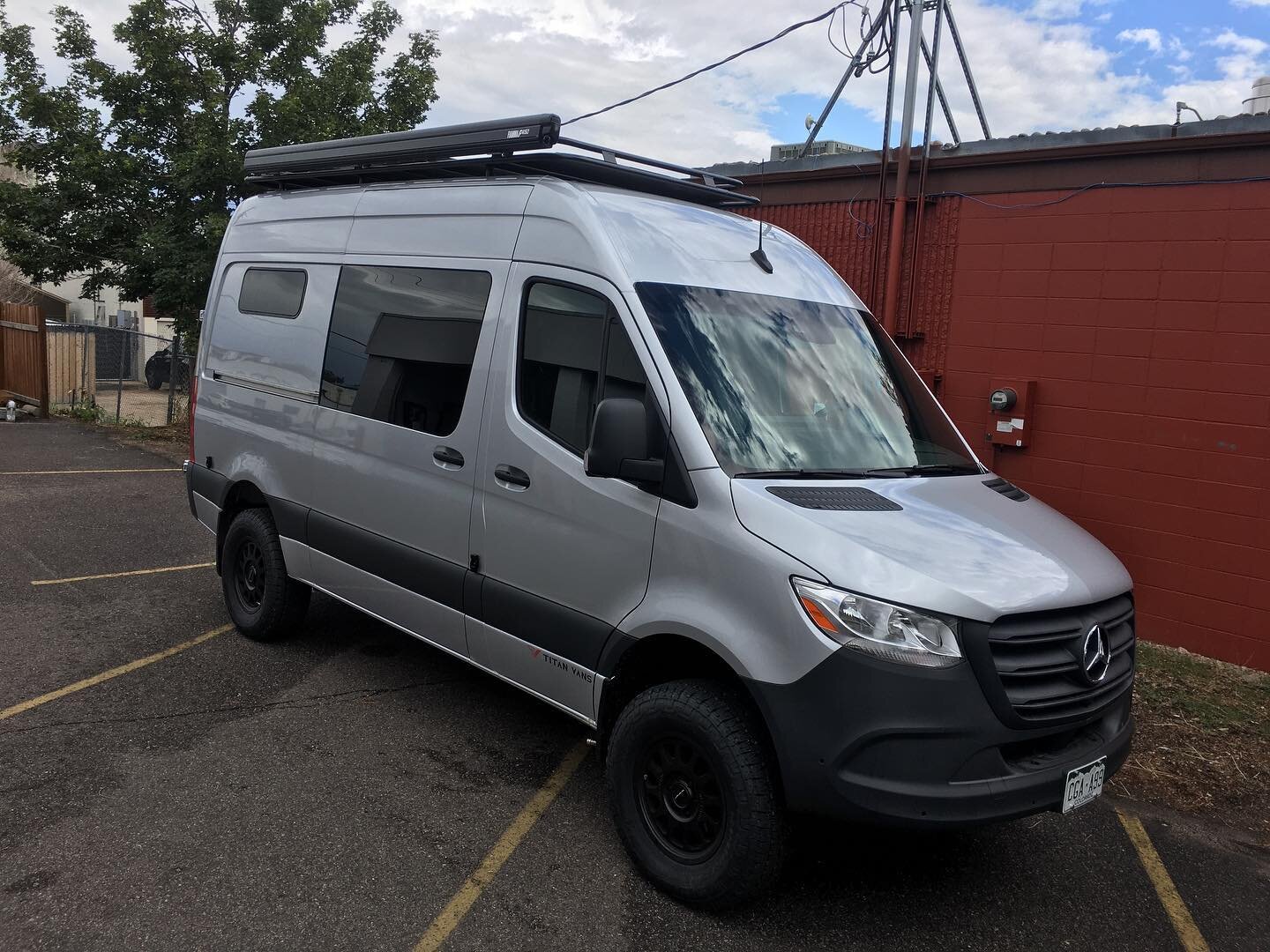 Today we had a Ford Expedition in for a full ceramic tint, a Toyota RAV4 for ceramic tint and a Mercedes sprinter van for full hood, headlights, a pillars and roof facial ppf. Thank you to everyone who makes flatirons TCB the great shop it is.
.
.
.
