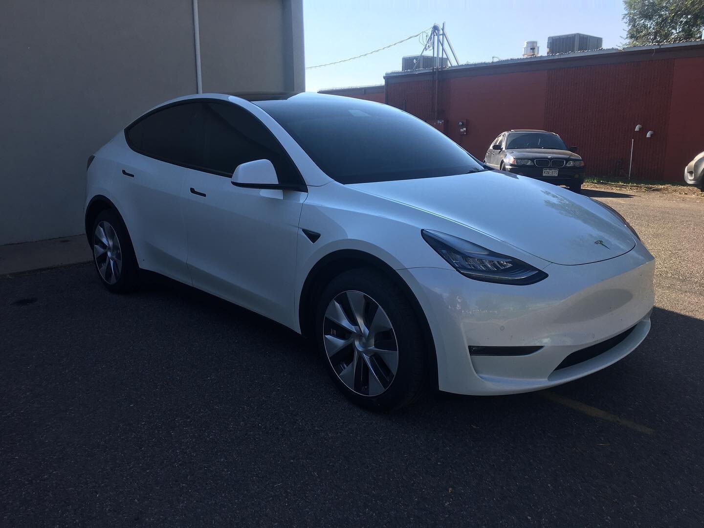 Another busy day filled with ceramic tint jobs. We also did a removal and re install on a Honda that had horrible old tint. It&rsquo;s amazing how much a re tint can do to improve the look of your ride!
.
.
.
.
.

#tesla #teslamodel3 #teslamodels #te