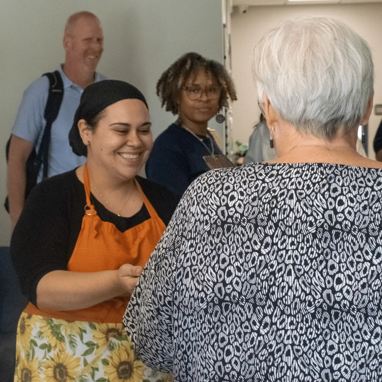 On Wednesday we had the opportunity to host some of the wonderful people of @fountainhouse  Clubhouse in NYC, here at Foot Print to Success Clubhouse!  A group of some of the staff and members of their Clubhouse spent the day with us, and they could 