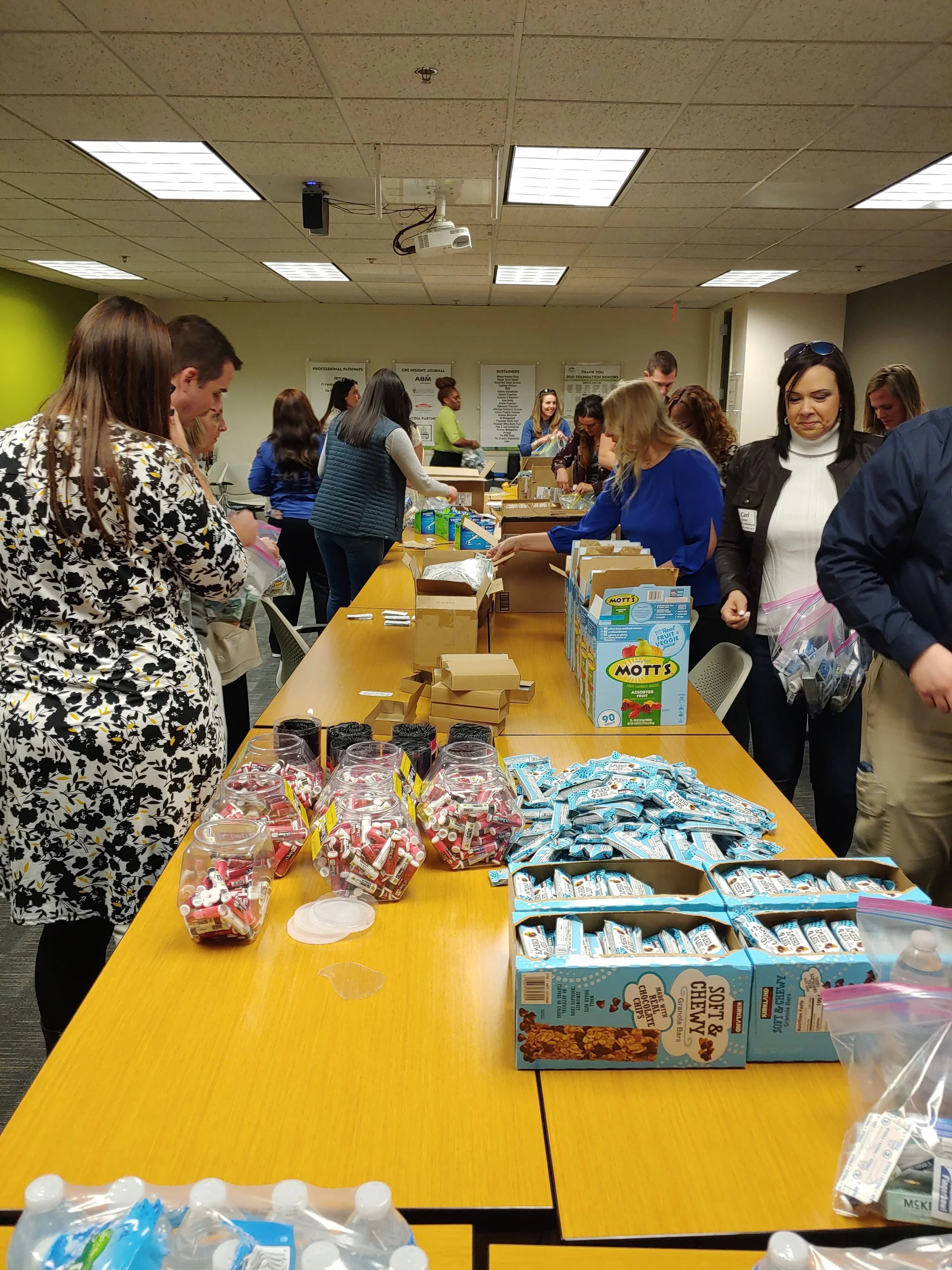 Volunteers Pack 500 CareKits