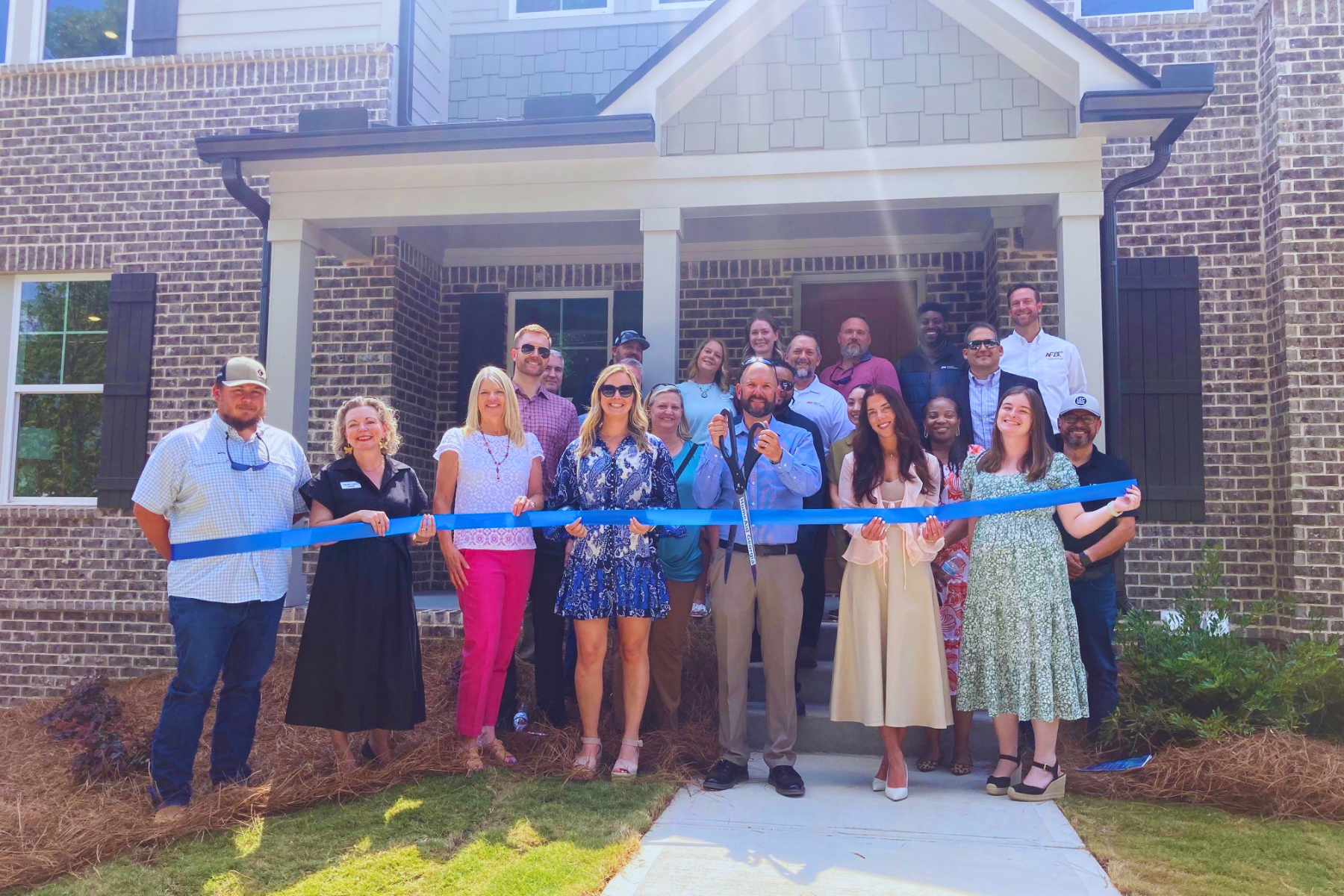 HomeAid Georgia and Taylor Morrison Celebrates Ribbon Cutting of “A Place to Grow” at Breakthru House