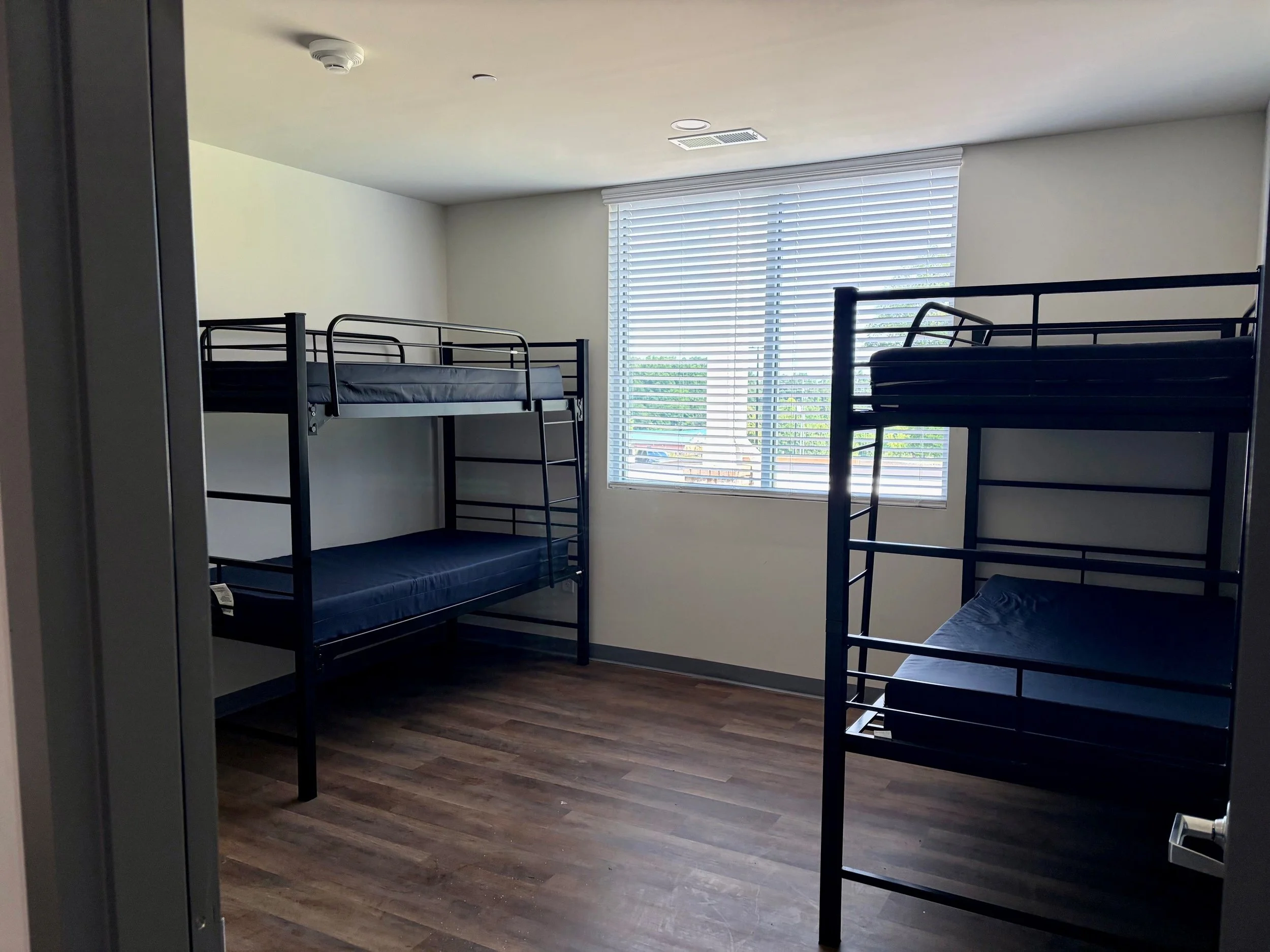Resident Room 1.jpg