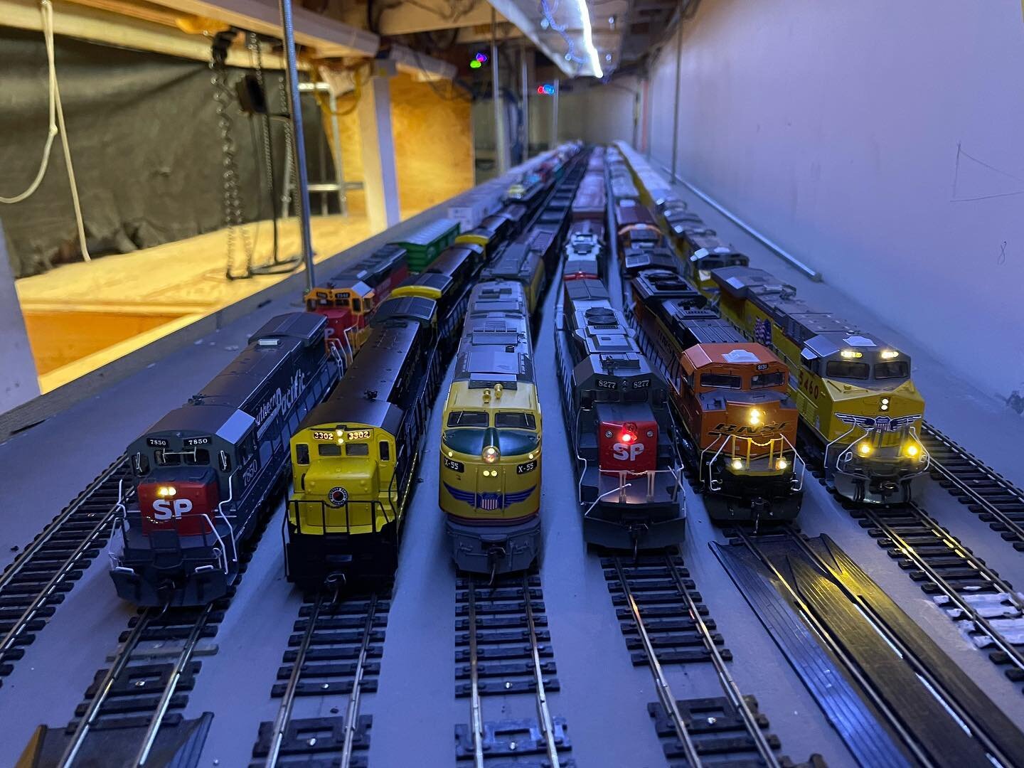 Only three weekends remain of our annual show! Do you have your tickets? Visit CGMRC.com/events and reserve your spot today! Space is limited!! #hotrains #modeltrains #hoscalemodelrailroad #trains