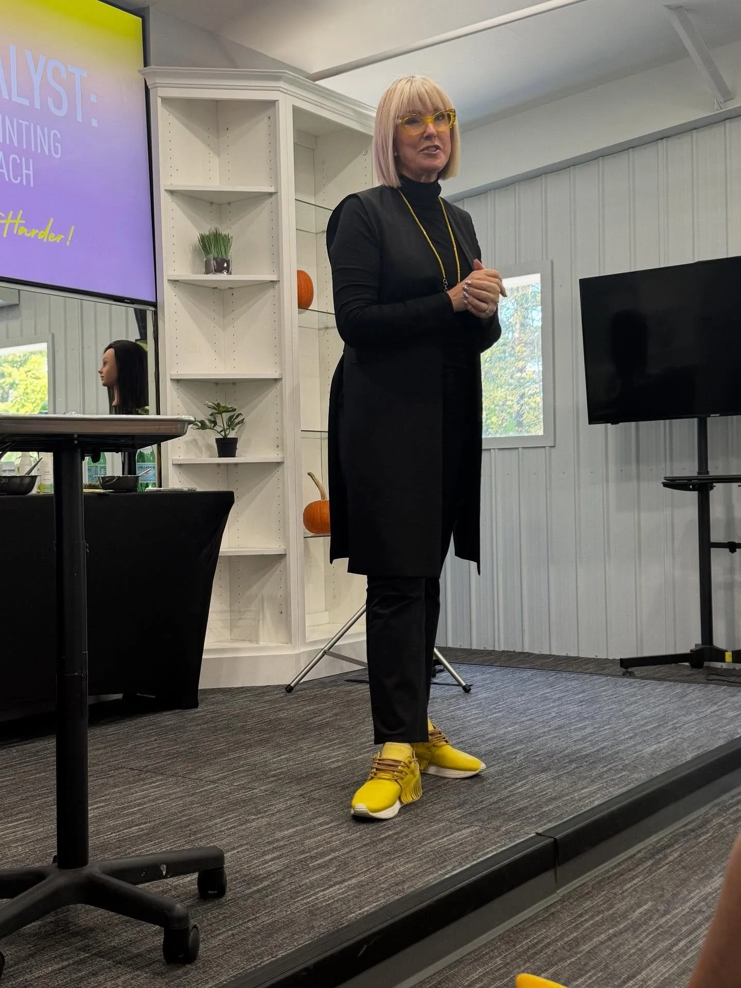 Had an amazing day @sullivan.beauty learning from @thebalaylama!  Such a fun highlighting and balayaging class. As an educator I think it&rsquo;s important to always add tools to your toolbox and continue to learn, flourish and grow both personally a
