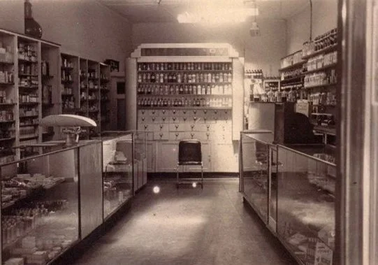 Pharmacies in High St during the 1950s and 1960s