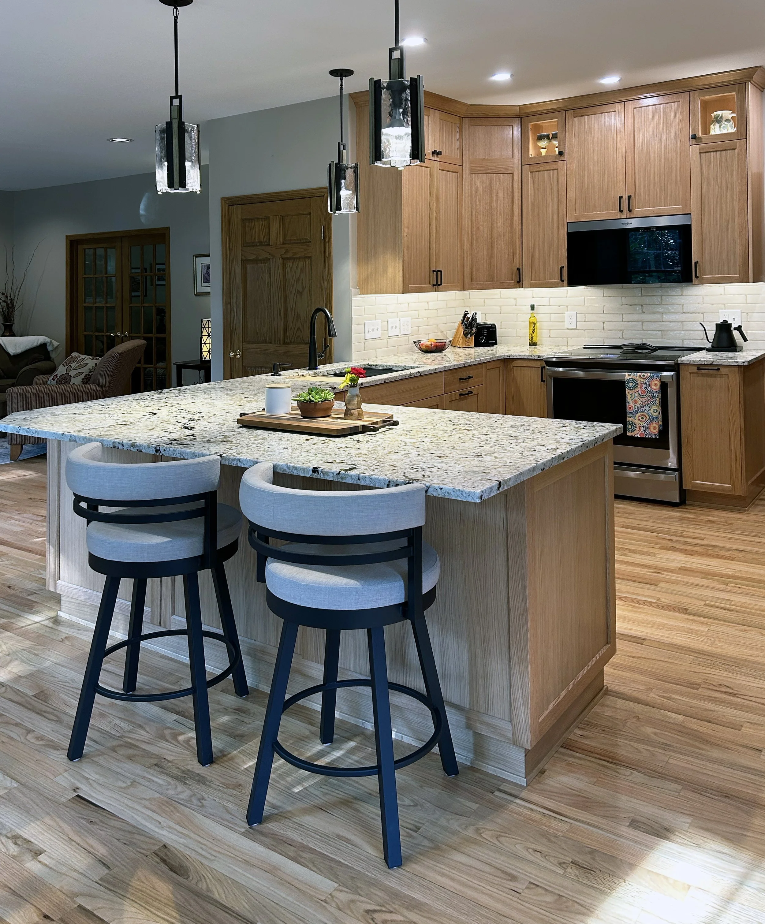 Custom Rift Red Oak Shaker Kitchen