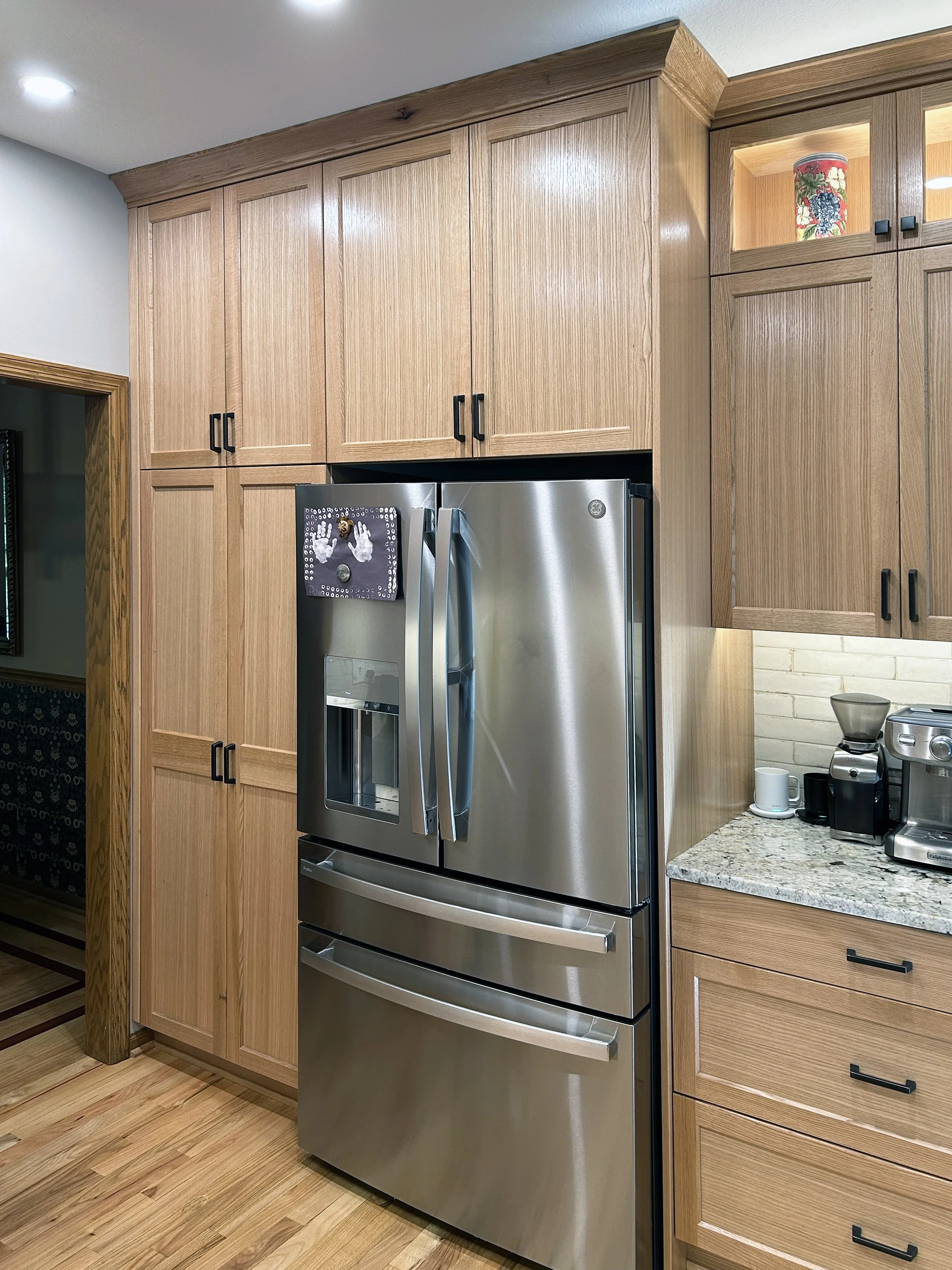 Custom Rift Red Oak Shaker Kitchen