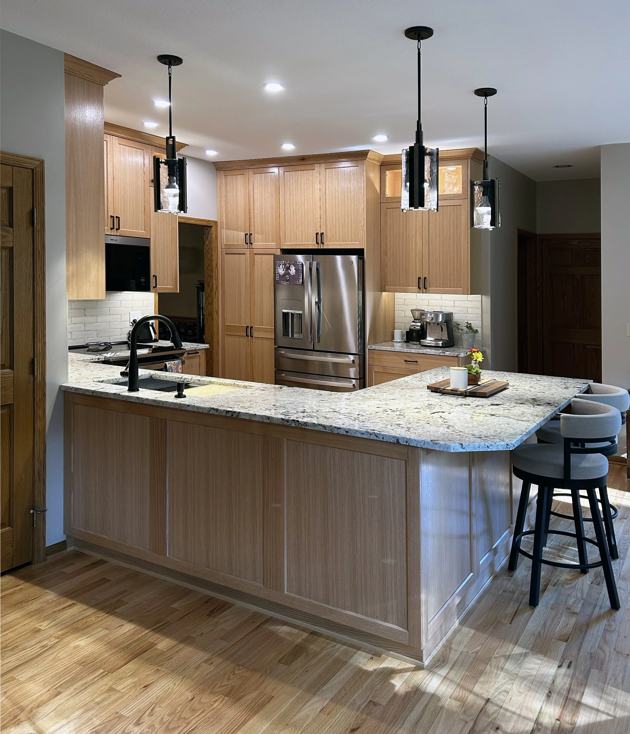 Custom Rift Red Oak Shaker Kitchen