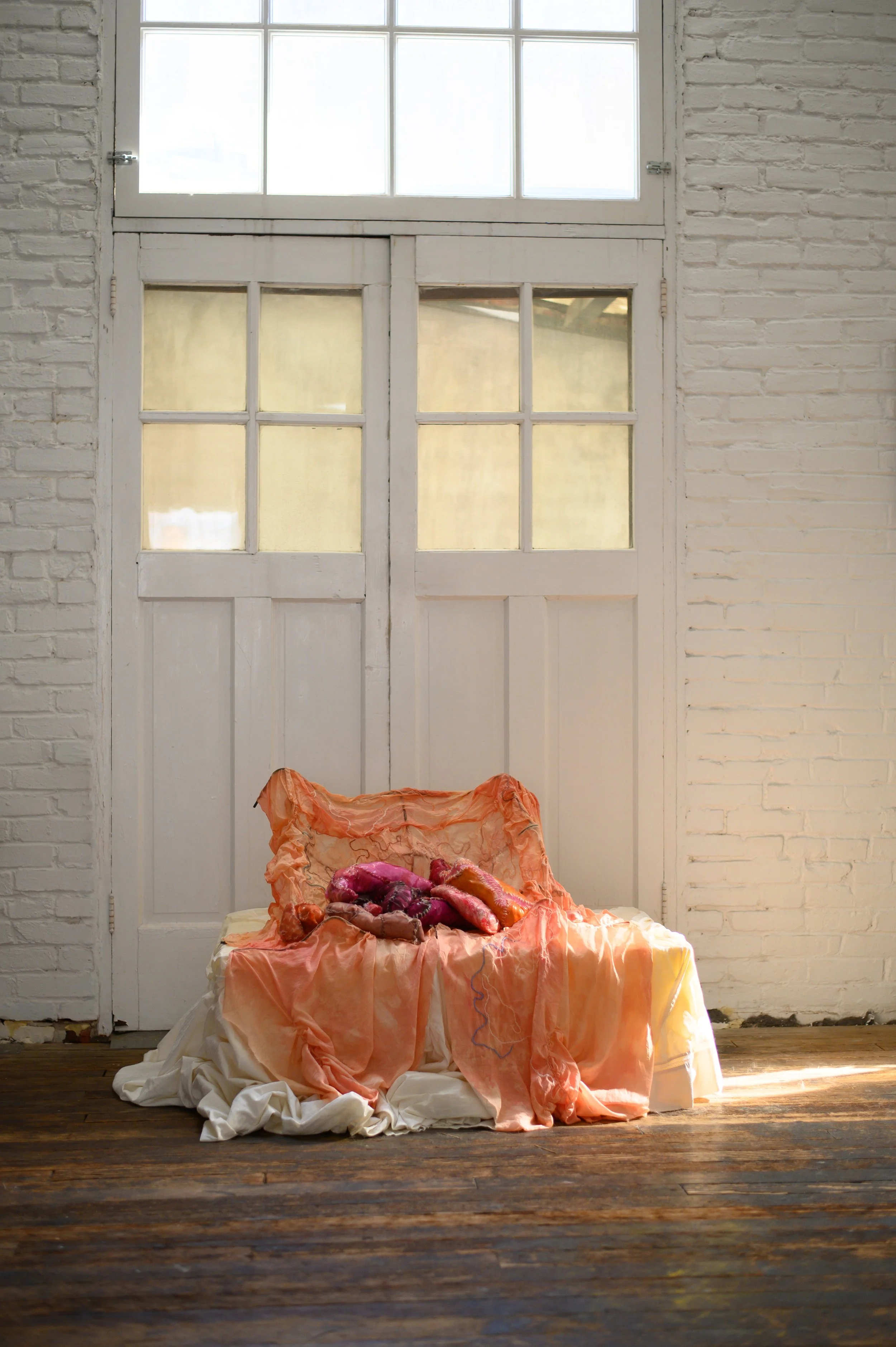 my organs have been encompassed;

stiffened fabric of silk/cotton, cotton yarn, mohair yarn, wool yarn, steel, PVA glue, latex, miscellaneous cotton fabric (stranded and whole), foam pieces; 

41 x 26 x 20; 

2025