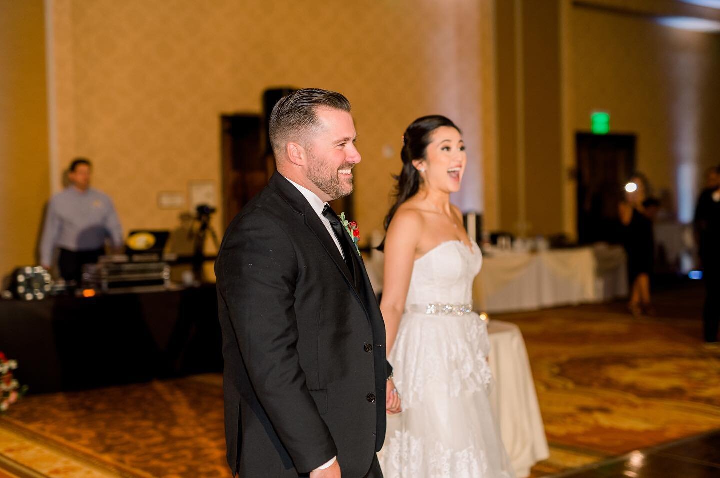 Mikaela and Ryan win for best reaction during a grand entrance 😀💕

📋: @elardoevents
💒: @meritageresort
🎶: @elitebayarea
💄: @atouchofmuah
📸: @natalyamarkphoto