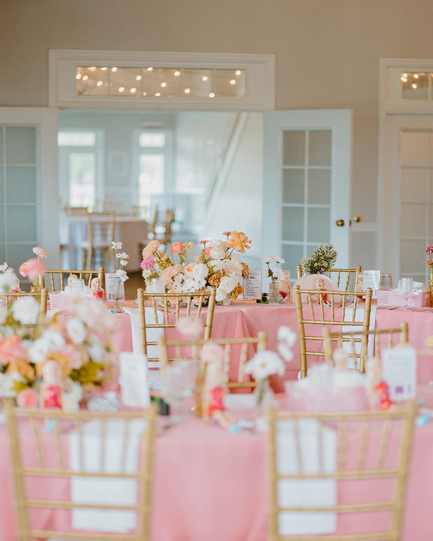 Sharing few of our favorite details from Ali&rsquo;s groovy barbie bridal shower ✨🪩💖

Planning: @elardoevents 
Venue: @tuscawillacountryclubevents 
Flowers: @gatherandgracedesigns 
Balloons: @gringa_balloons 
Cake: @gringa_balloons 
Photography: @l
