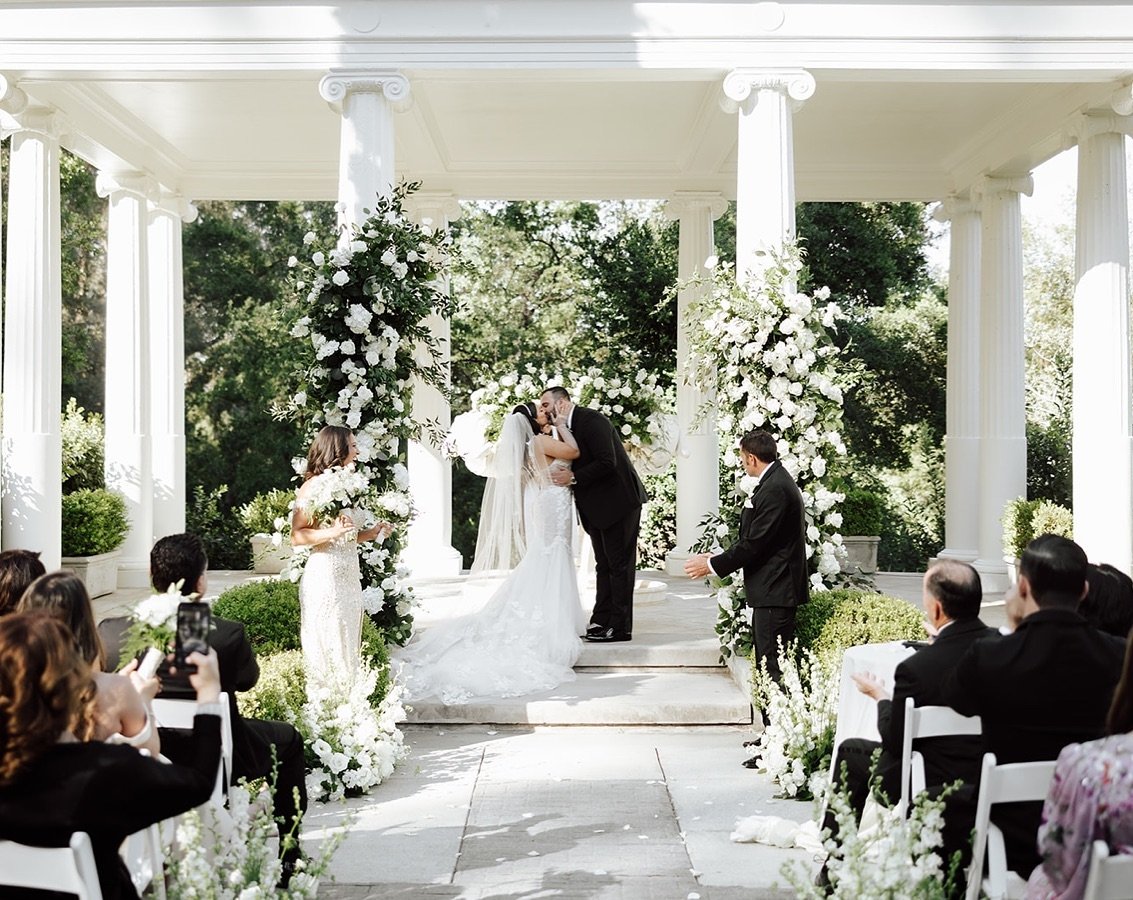 A moment for Megan and Parker&rsquo;s stunning ceremony set up 🌿🕊️✨

Photo: @nicolaleighphoto 
Planning: @elardoevents 
Venue: @montalvospecialevents 
Florist: @blooming_bouquet_sj 
DJ: @lavenderfieldsband 

Wedding Ceremony | Ceremony Flowers | We