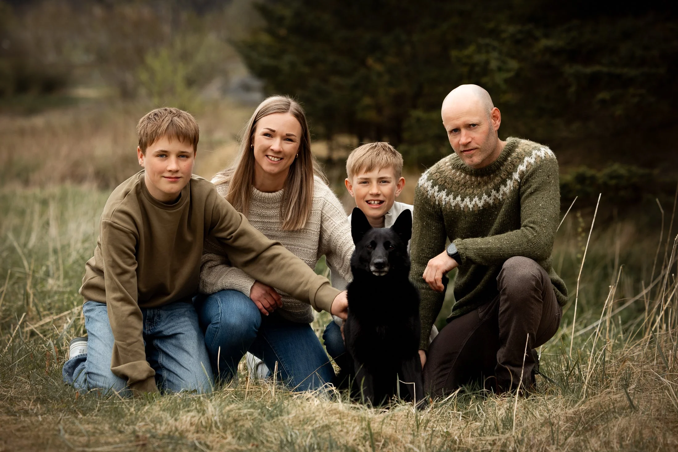 Familie med hund på Jæren