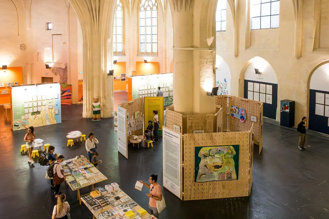 ✨ Profitez jusqu’à dimanche inclus des expositions à l’Espace Saint-Rémi ! 
⌛️LES 6 EXPOSITIONS
Si vous n’êtes pas encore allé voir le travail de Juli Delporte, Sophie Guerrive, Philippe Katerine,