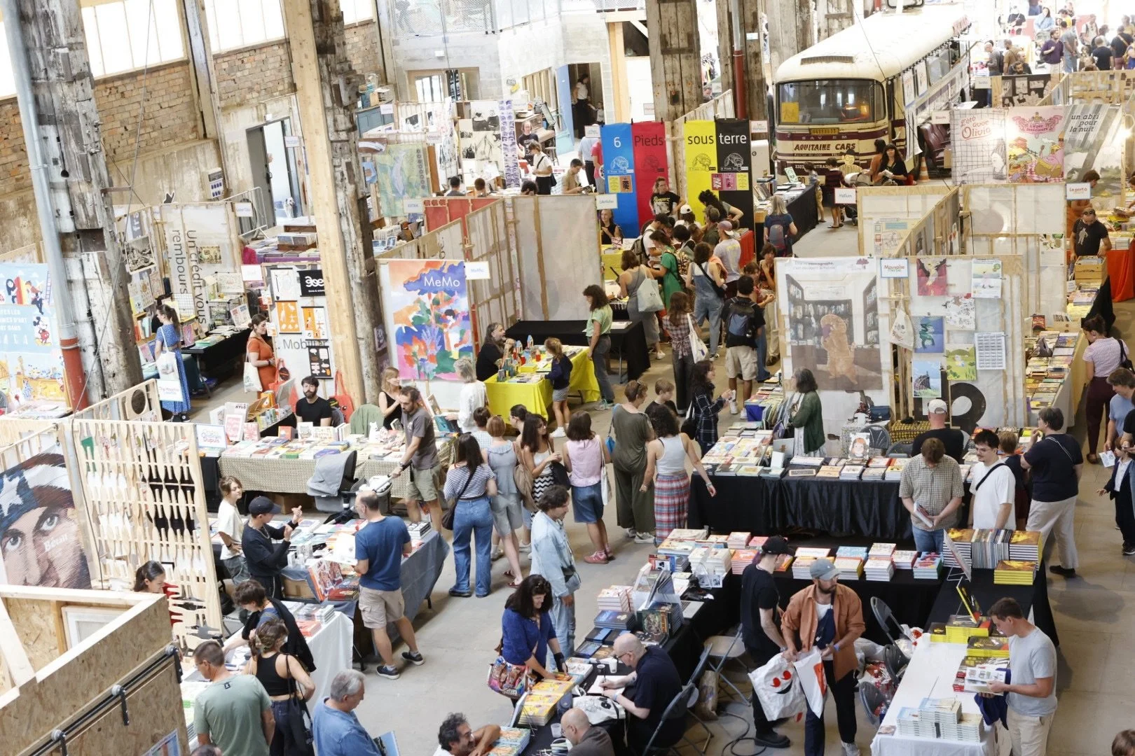 📸 Retour en images sur la deuxi&egrave;me journ&eacute;e du salon du livre du Festival Gribouillis !

On vous attend au Garage Moderne avec des maisons d&rsquo;&eacute;dition, auteurs et autrices et un programme d&rsquo;&eacute;v&egrave;nements tour