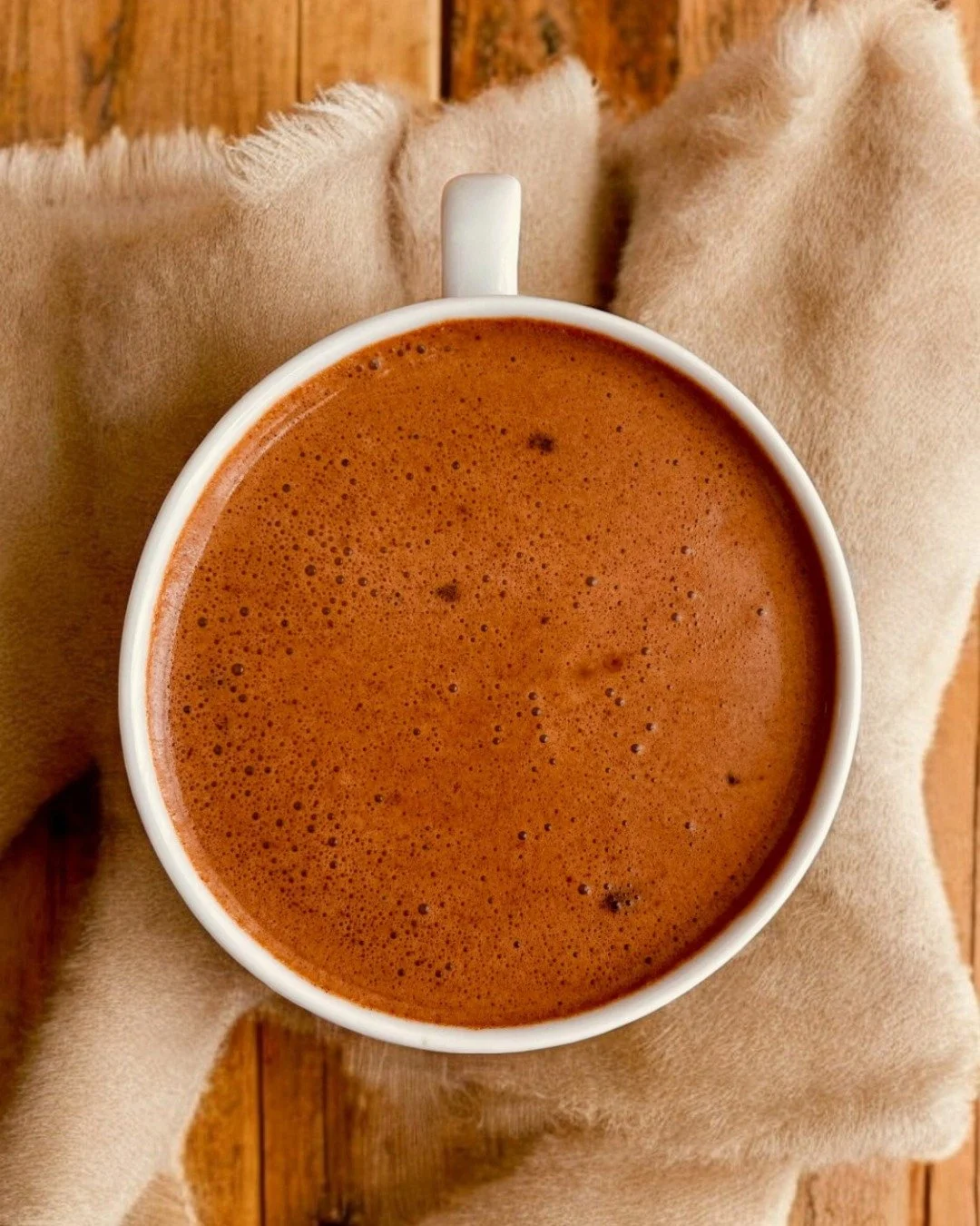 Don't forget to cosy up and take time for yourself this festive season 👌

Ceremonial Cacao is available now as a one off buy, or as a subscription!
.
.
 #WellnessSimplified #StressLessLiveMore #PlantPoweredCalm #PlantPower #DailyRitual