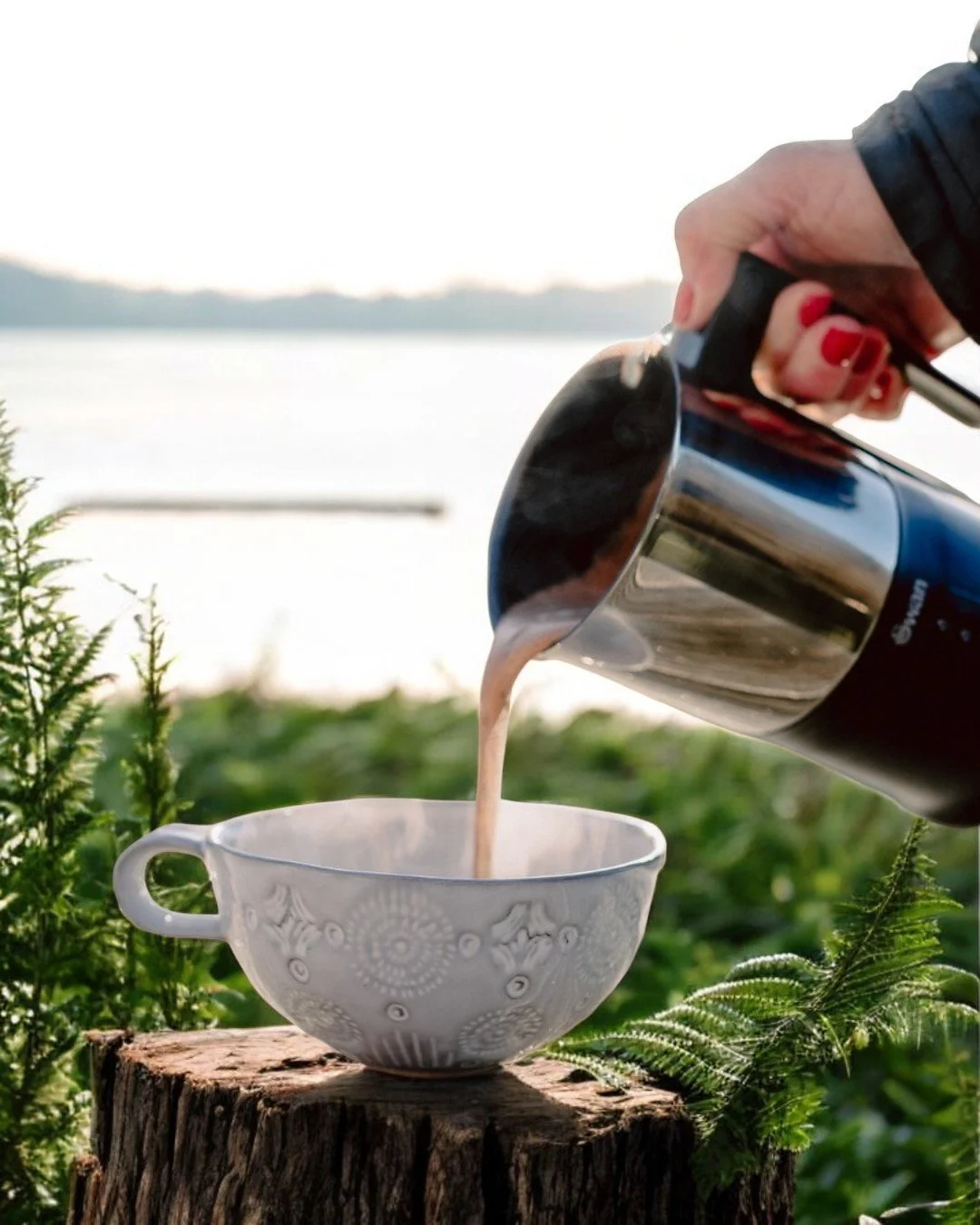 Spring has a way of slowing everything down &mdash; if you let it. 🌿

There&rsquo;s something special about taking your ceremonial cacao outside&hellip; feeling the air on your skin, hearing the quiet, and letting yourself be fully present for a mom