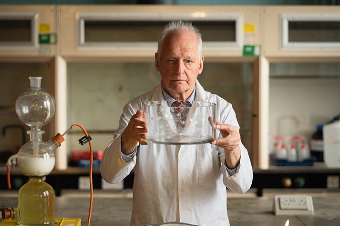 Dr&nbsp;Szydlo Returns to Royal Institution for Family Fun Day&nbsp;