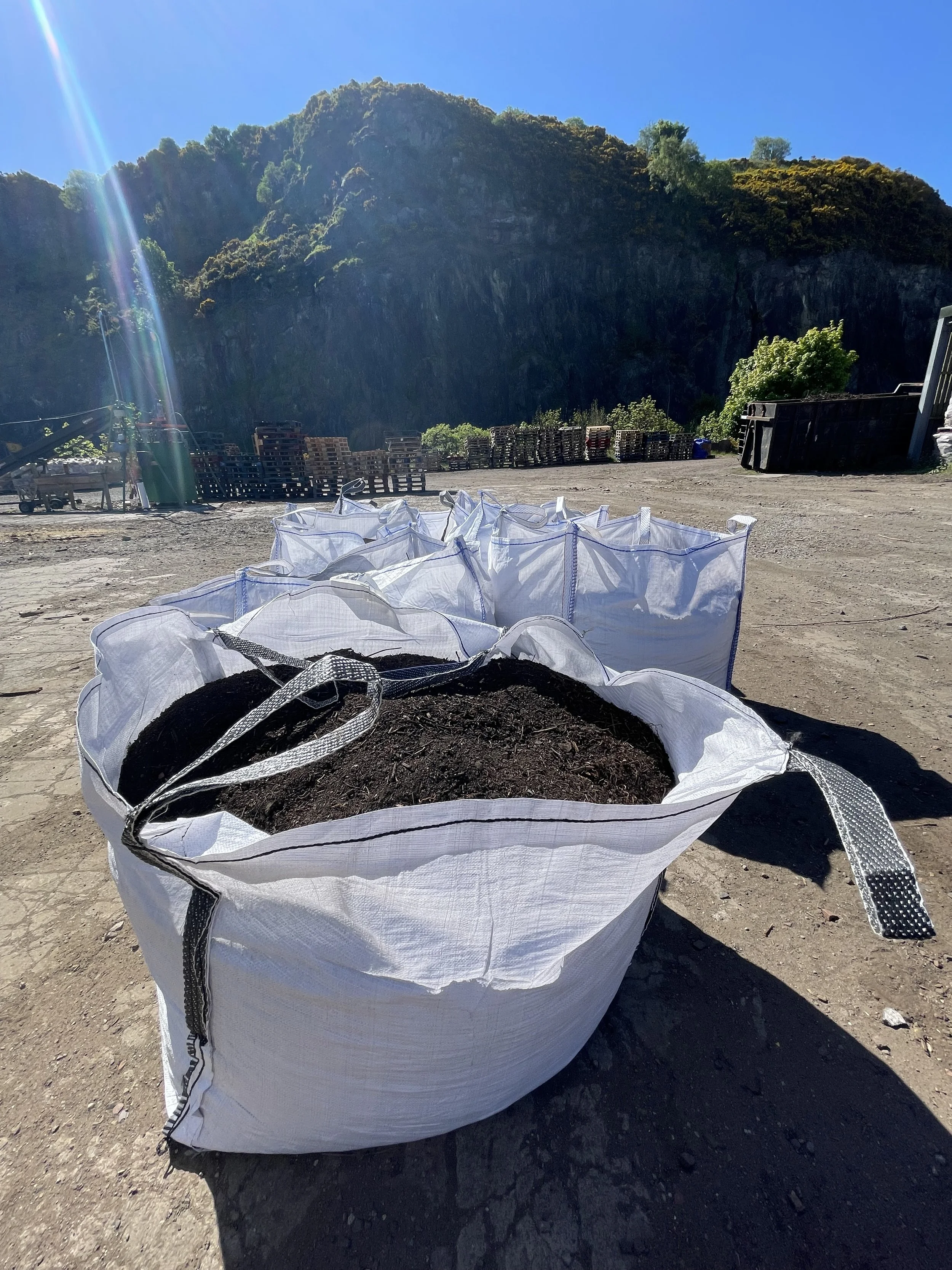3 cubic meters of loose compost (equivalent to 2x bulk bags)