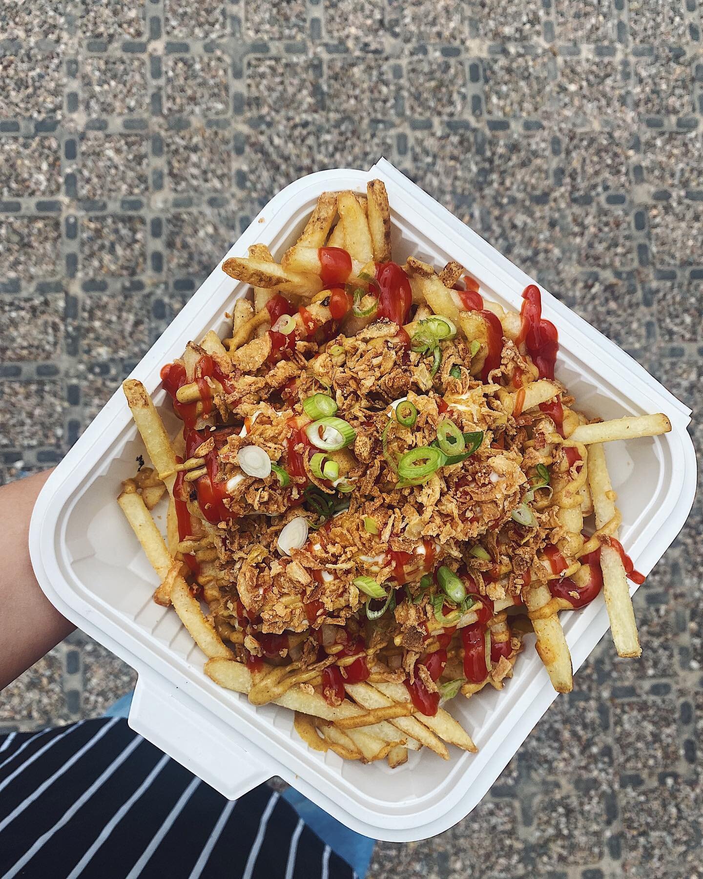 🍟🍟🍟 WE ARE BACK IN BRUM! 🍟🍟🍟

We are back at @herbertsyard for a second time! Bigger and better than last time. We have a new bigger menu and will be dishing out vegan shenanigans out of our horsebox. 

We are here all weekend along some other 