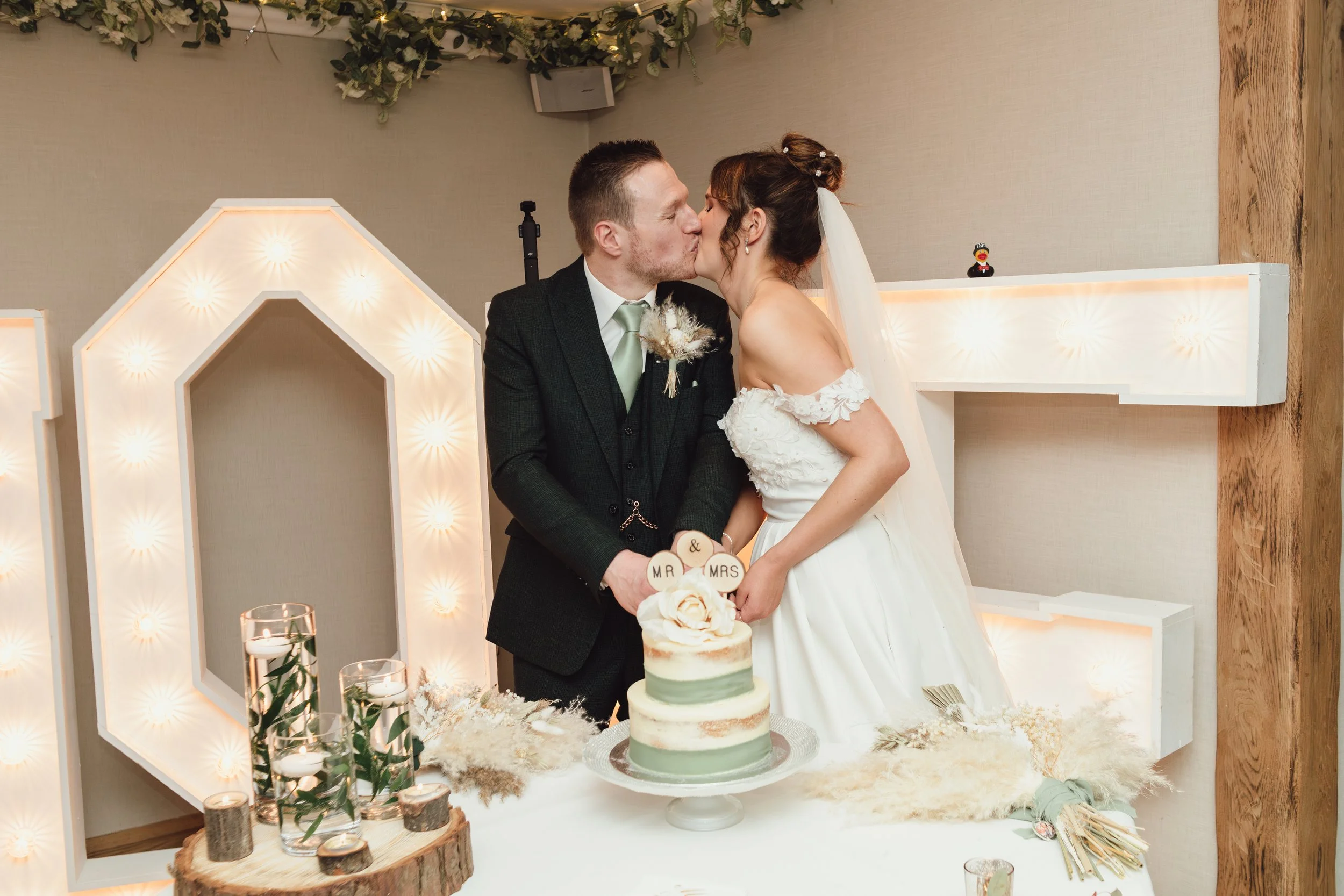 The Fleece Countryside Inn wedding photographer halifax west yorkshire photography