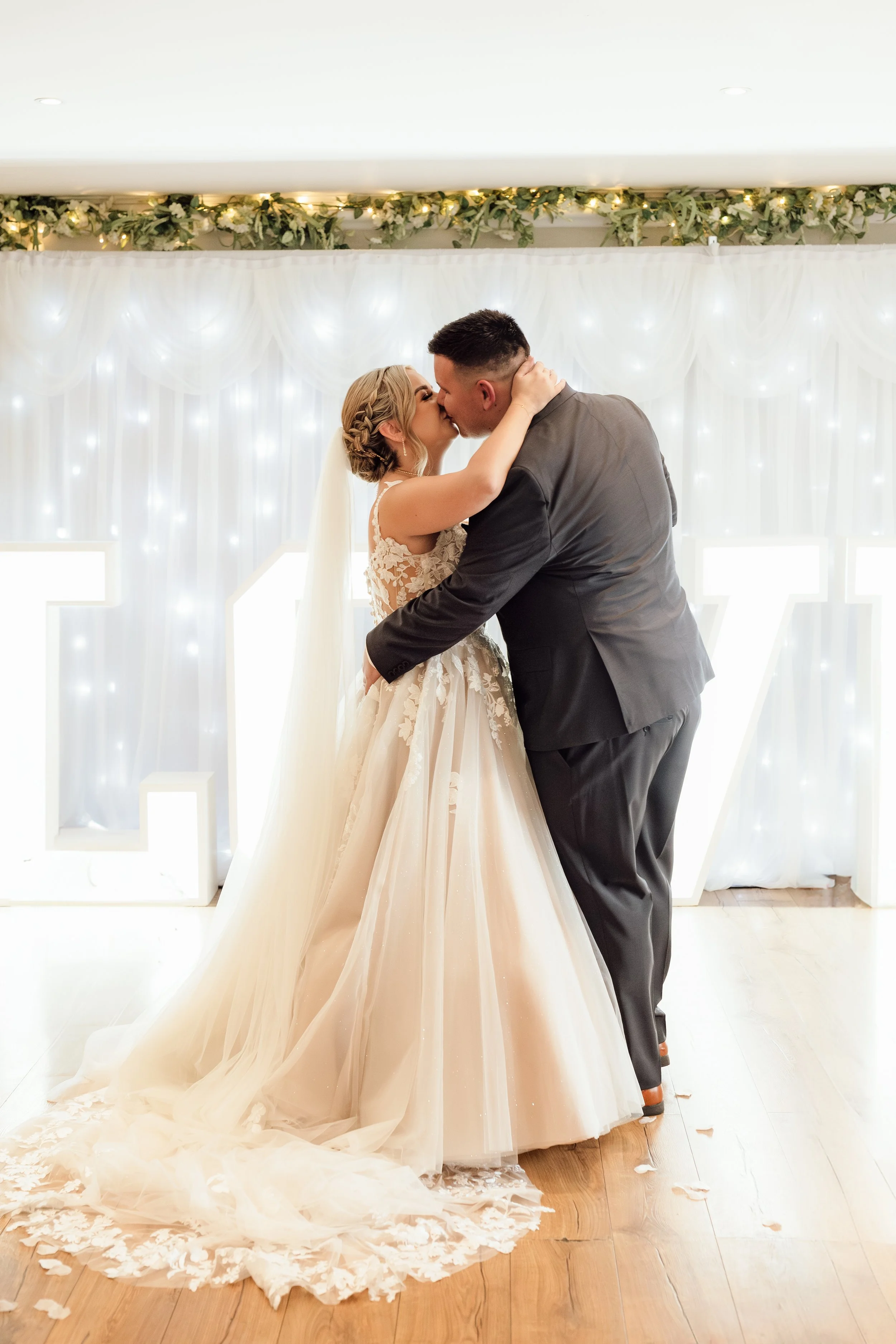 The Fleece Countryside Inn wedding photographer halifax west yorkshire photography