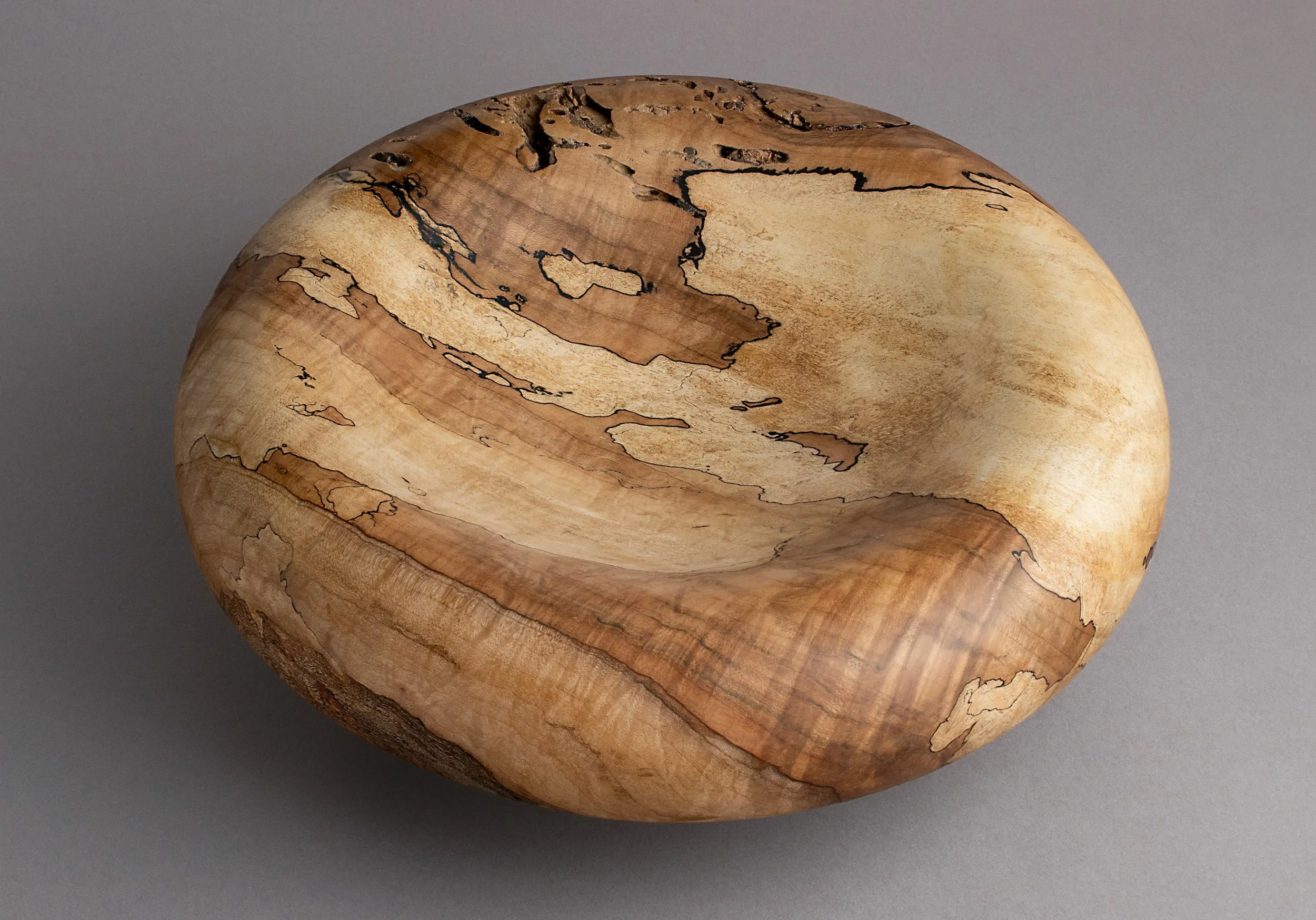 099C_spalted-maple-bowl-with-base_2500x1748.jpg