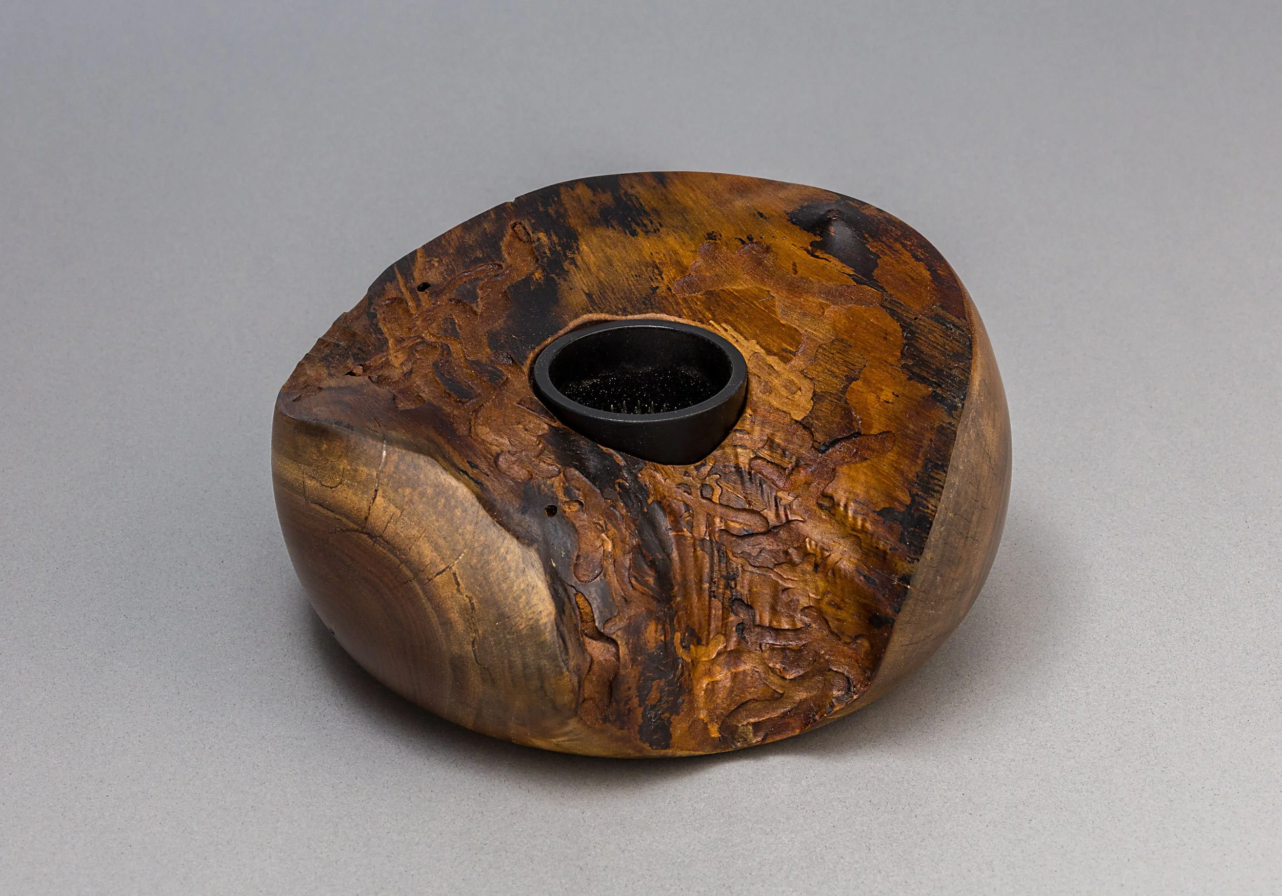 169A_walnut-natural-edge-ikebana-vase_web.jpg