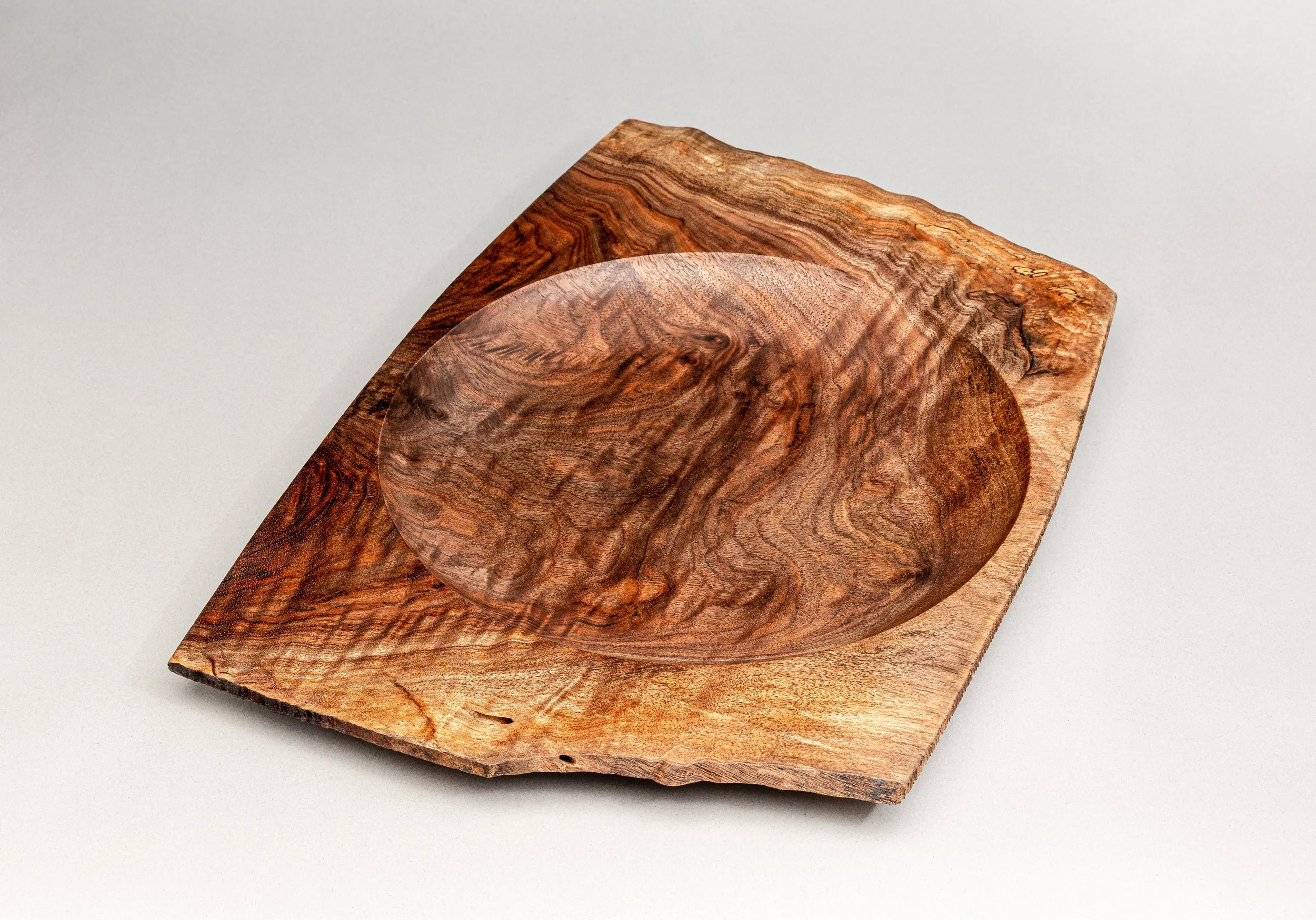 178D_walnut-platter-with-curly-grain_2500x1748.jpg