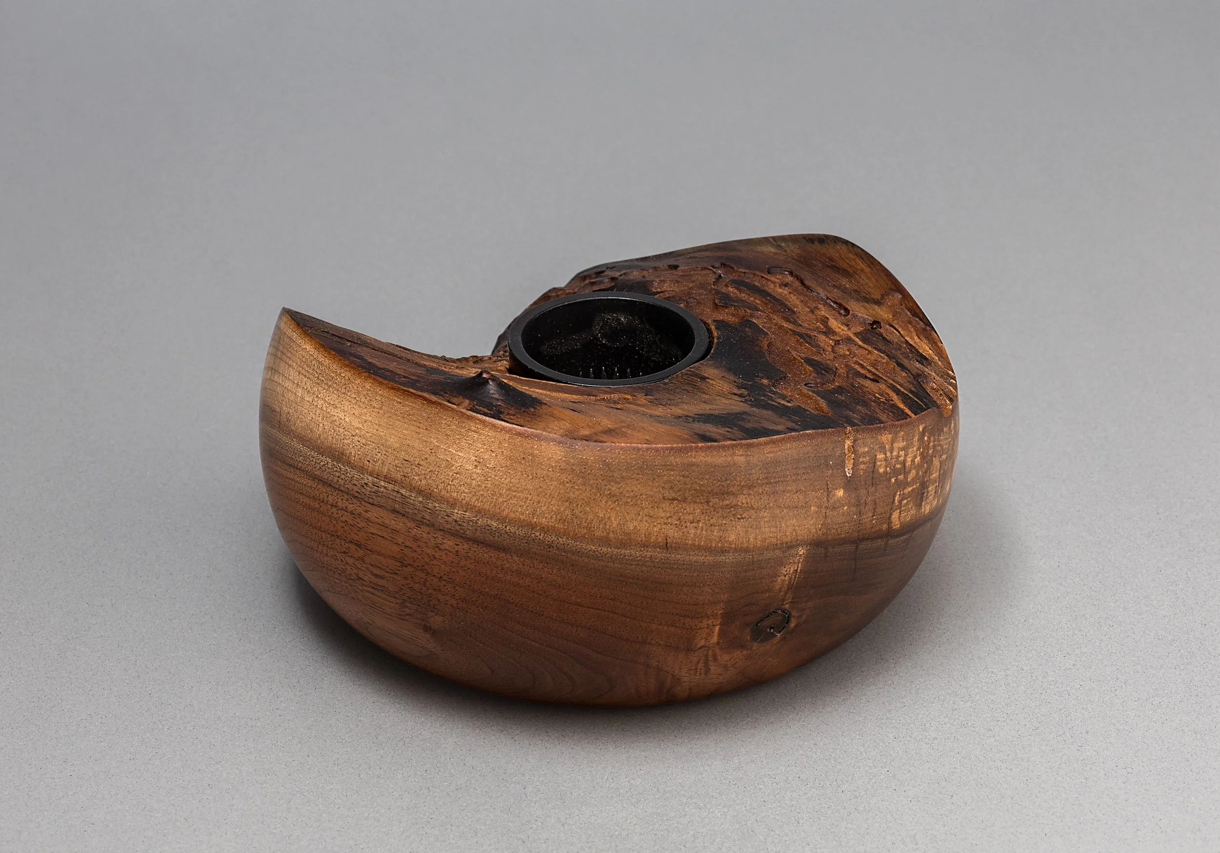 169D_walnut-natural-edge-ikebana-vase.jpg