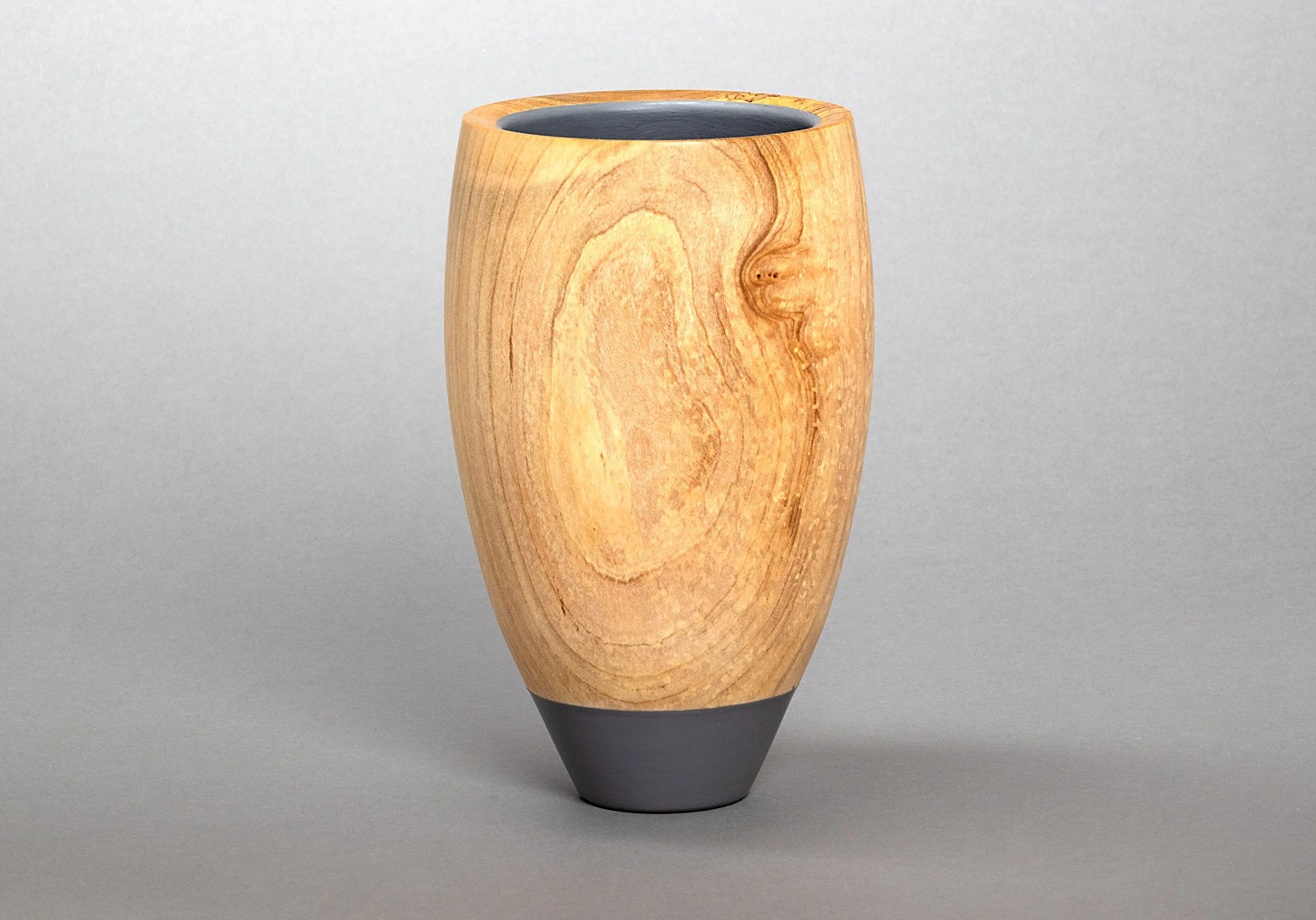 041A_maple-vase-grey-base-and-inerior_2500x1748.jpg
