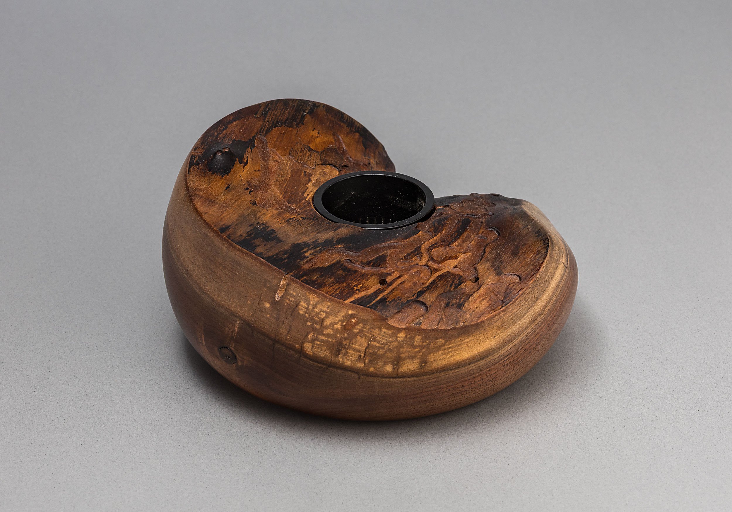 169C_walnut-natural-edge-ikebana-vase.jpg